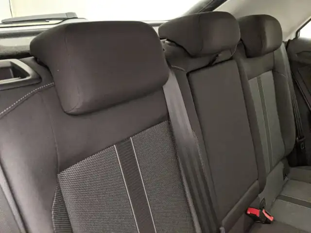 Volkswagen T-Roc view 8