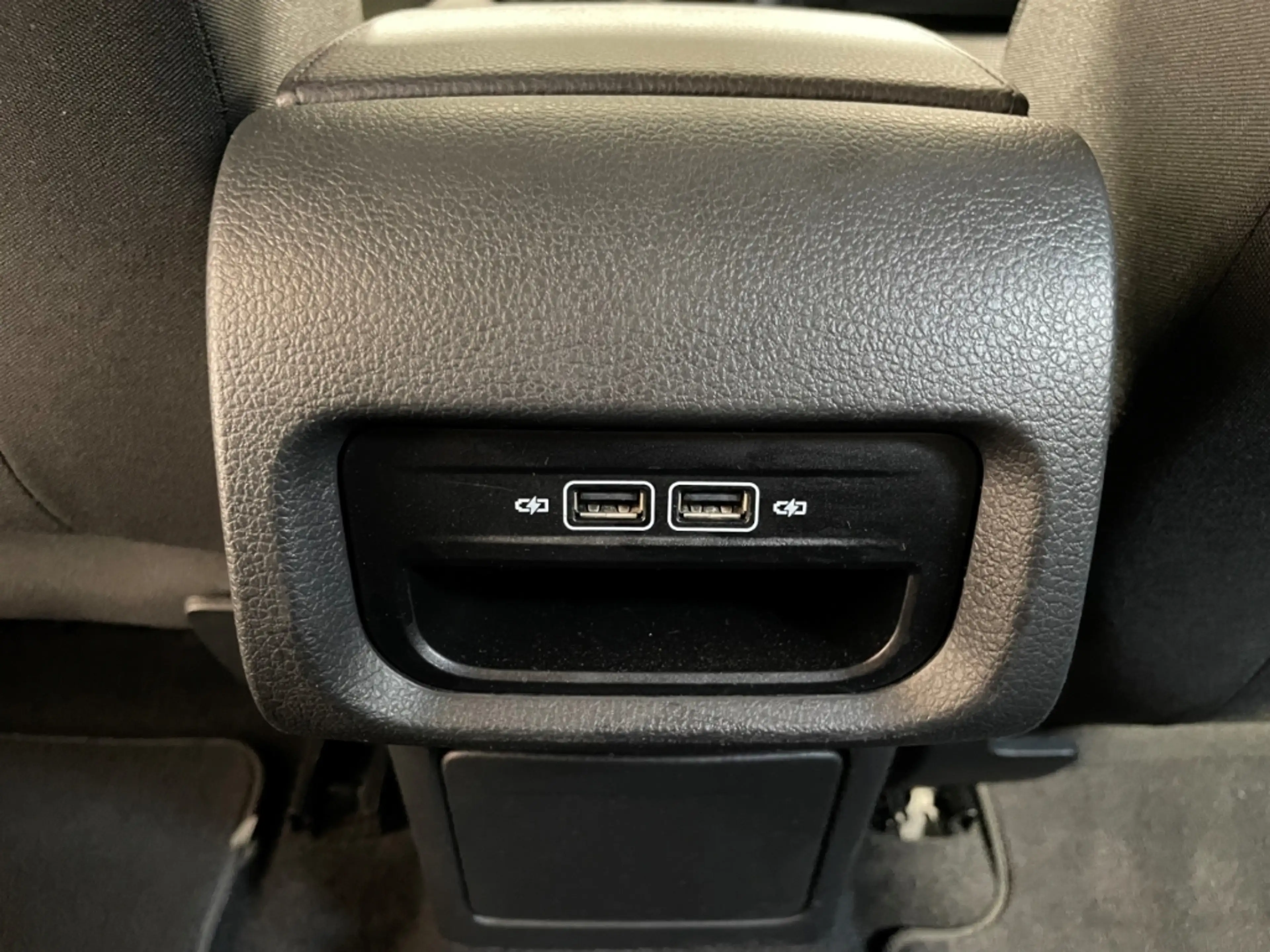 Volkswagen Sharan 1.4 TSI DSG Comfortline 7-Sitzer EU6d ACC — photo 13