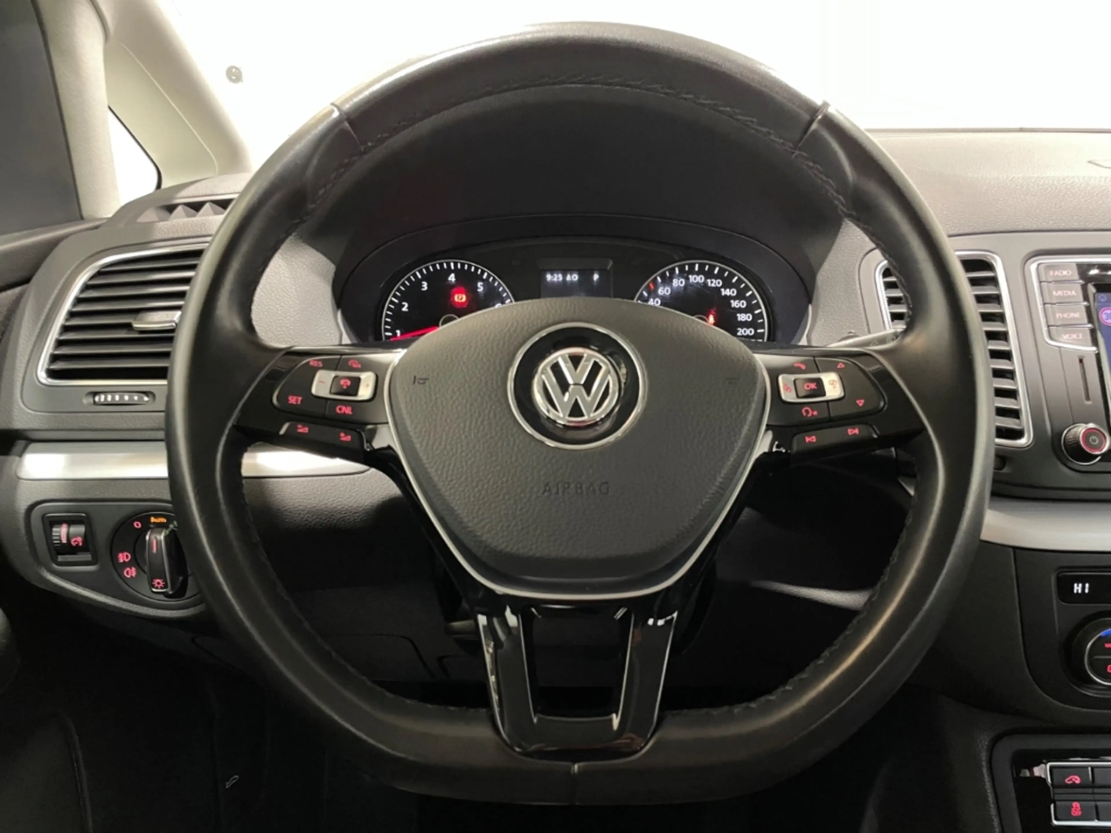 Volkswagen Sharan 1.4 TSI DSG Comfortline 7-Sitzer EU6d ACC — photo 15