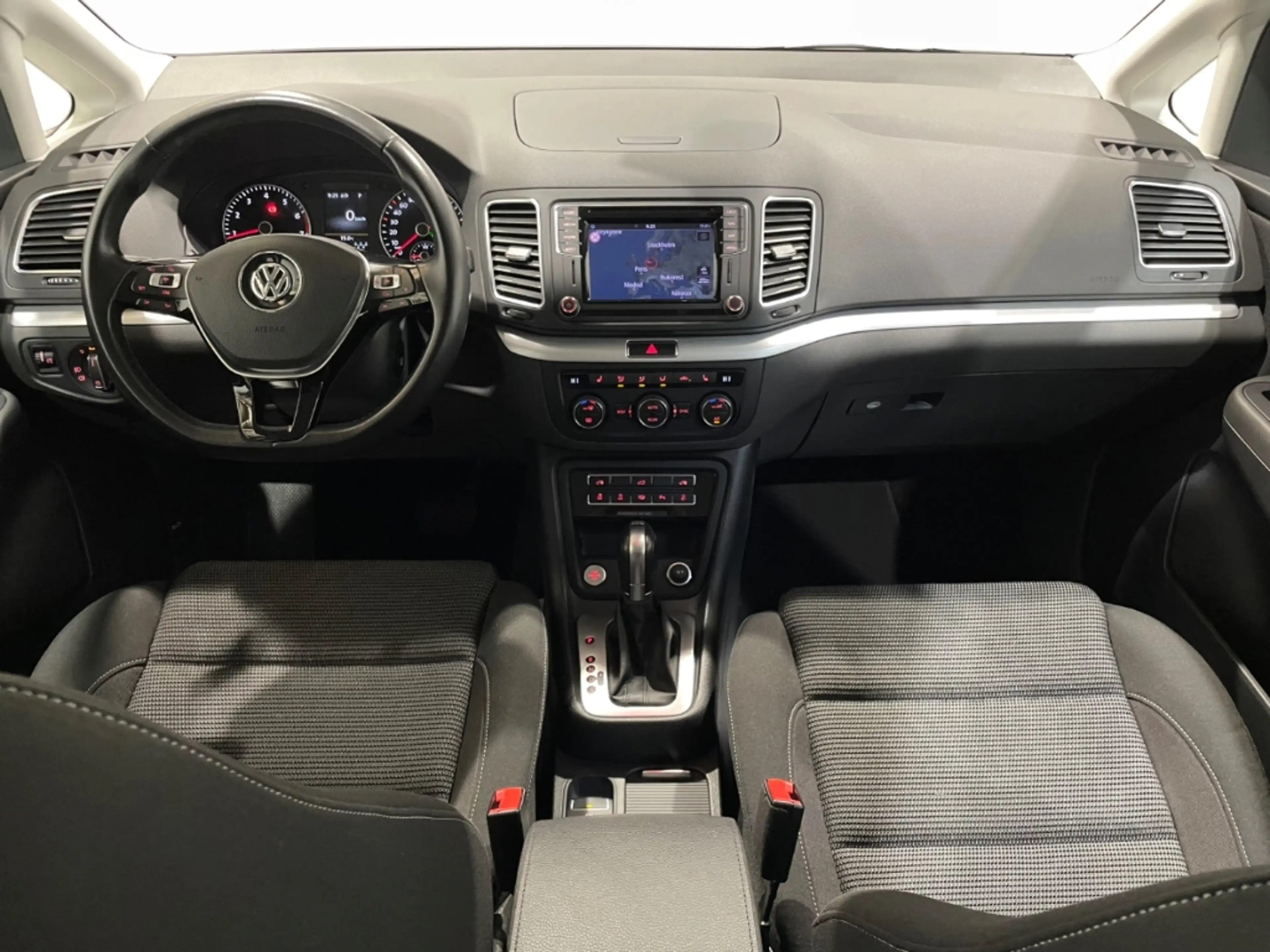 Volkswagen Sharan 1.4 TSI DSG Comfortline 7-Sitzer EU6d ACC — photo 14