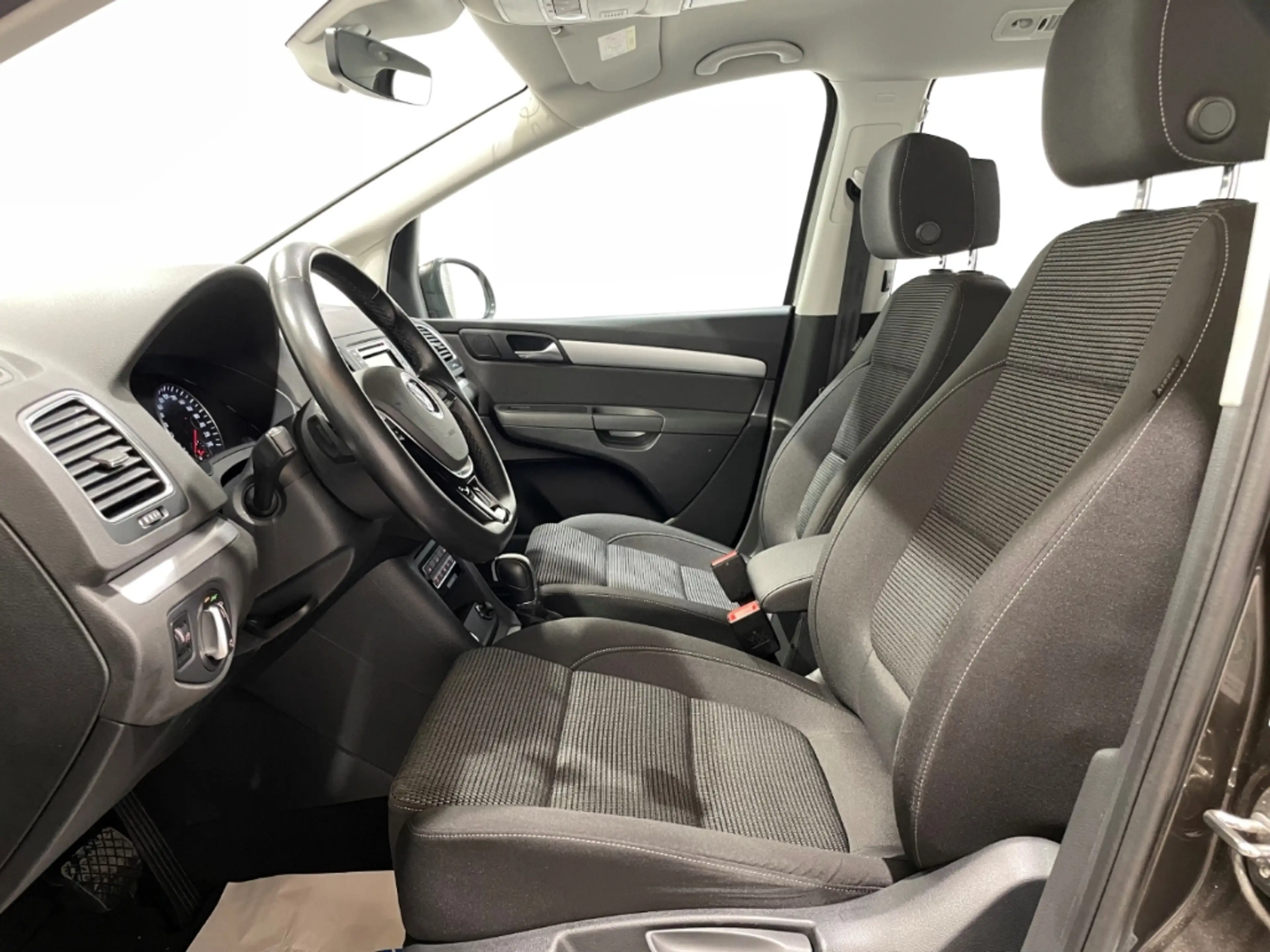 Volkswagen Sharan 1.4 TSI DSG Comfortline 7-Sitzer EU6d ACC — photo 5
