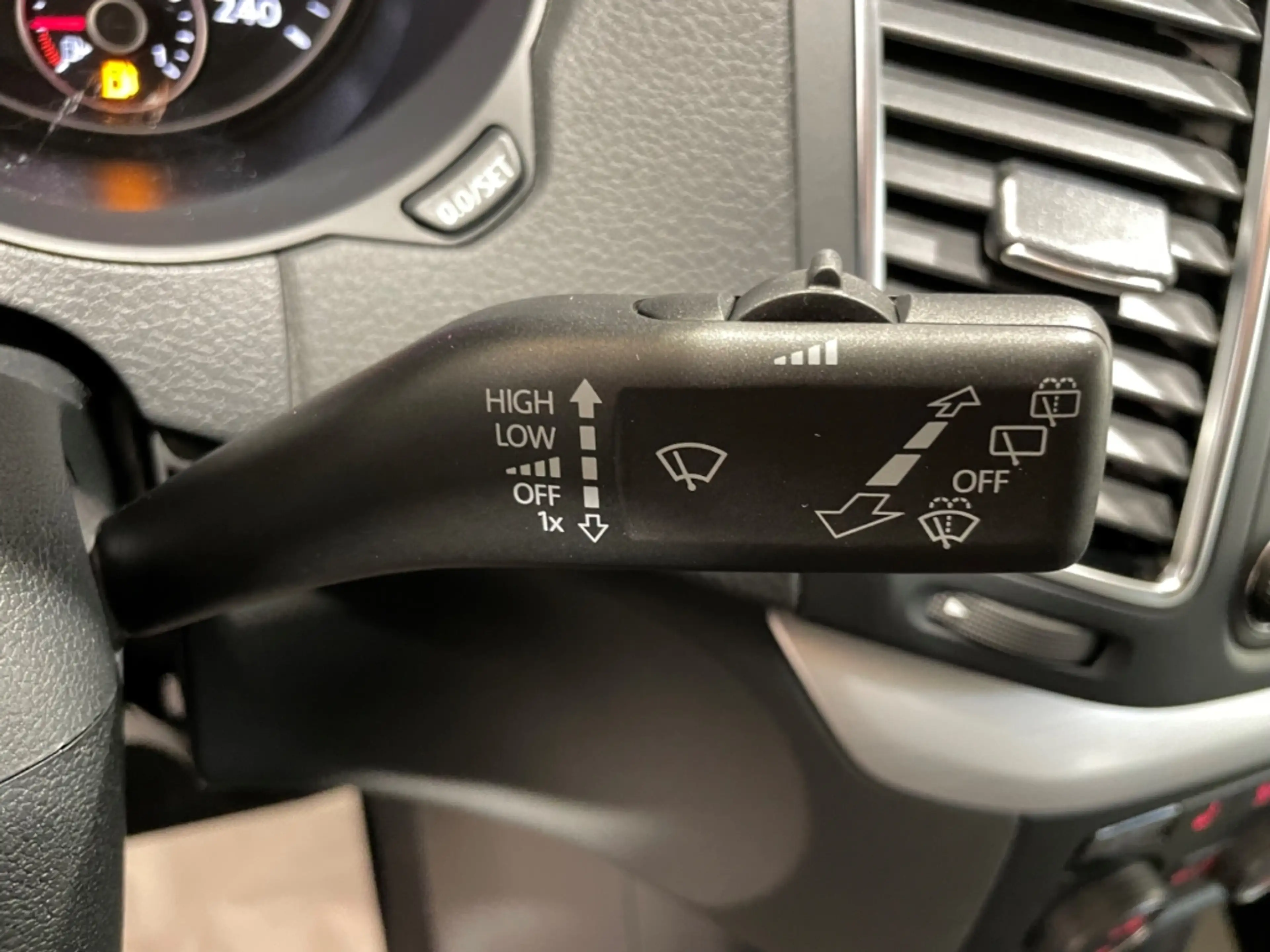 Volkswagen Sharan 1.4 TSI DSG Comfortline 7-Sitzer EU6d ACC — photo 26