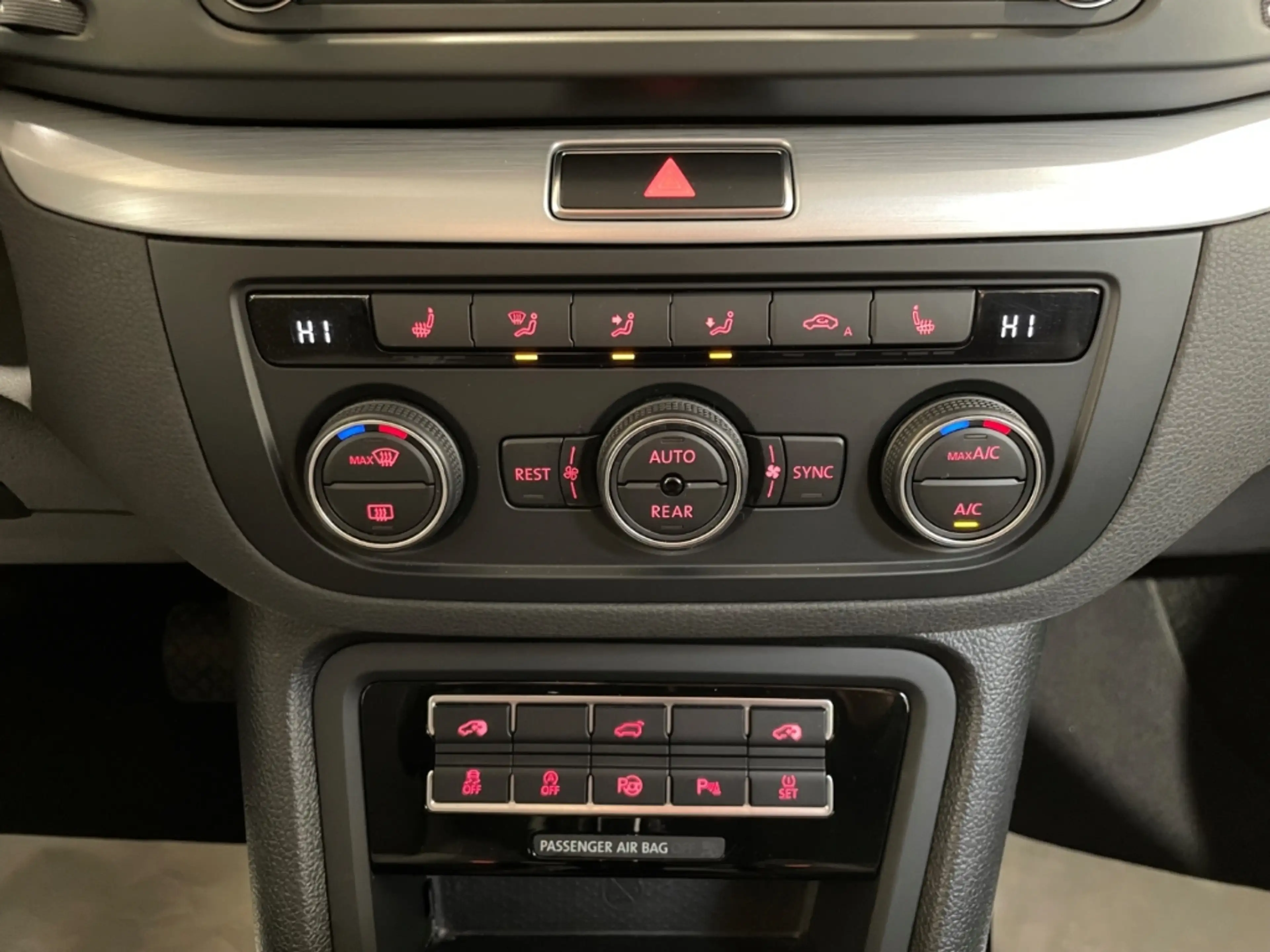 Volkswagen Sharan 1.4 TSI DSG Comfortline 7-Sitzer EU6d ACC — photo 17