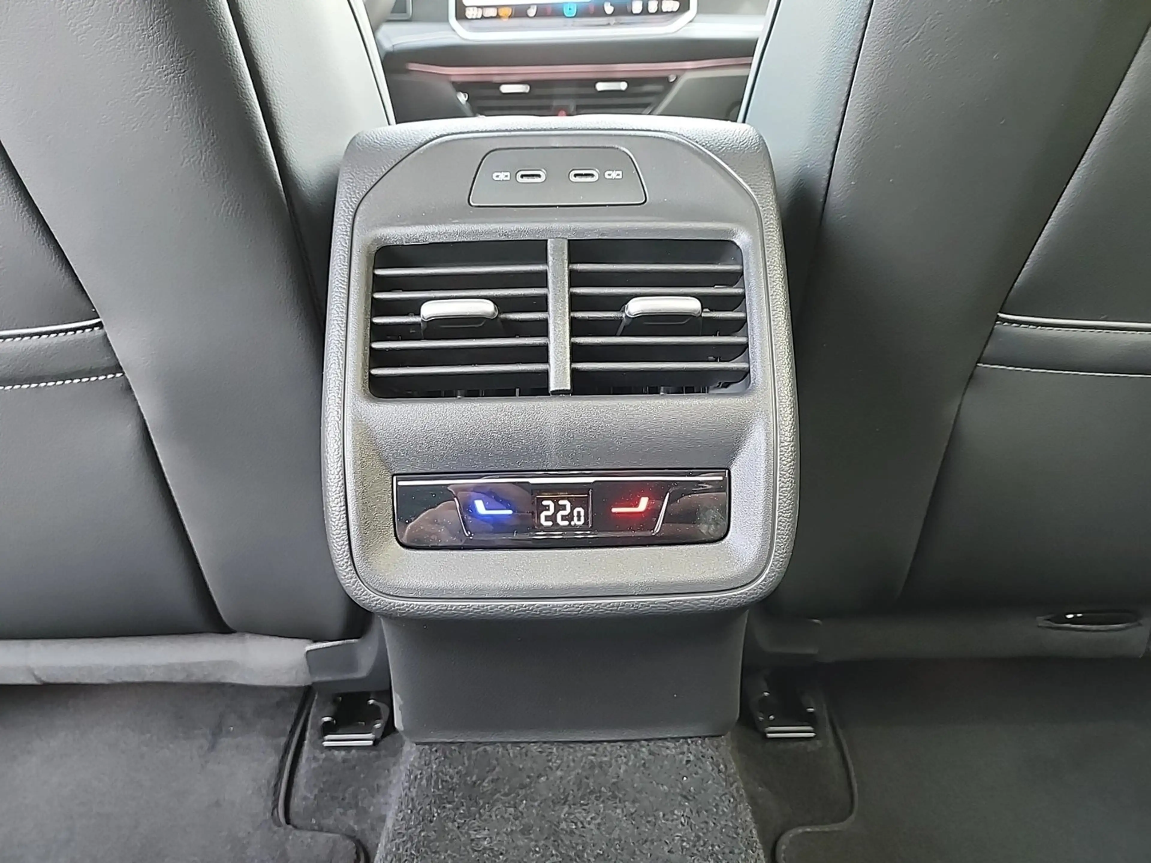 Volkswagen Passat Variant Business TDI DSG — photo 30