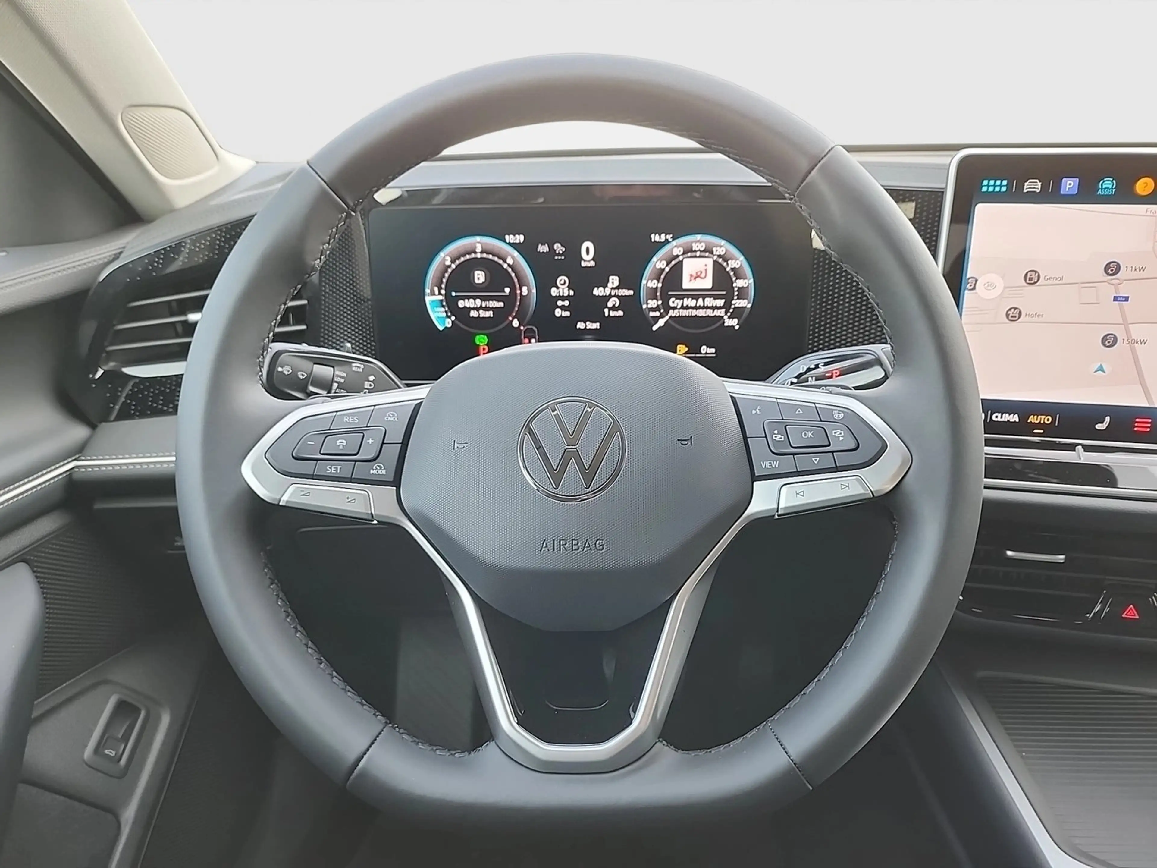 Volkswagen Passat Variant Business TDI DSG — photo 8