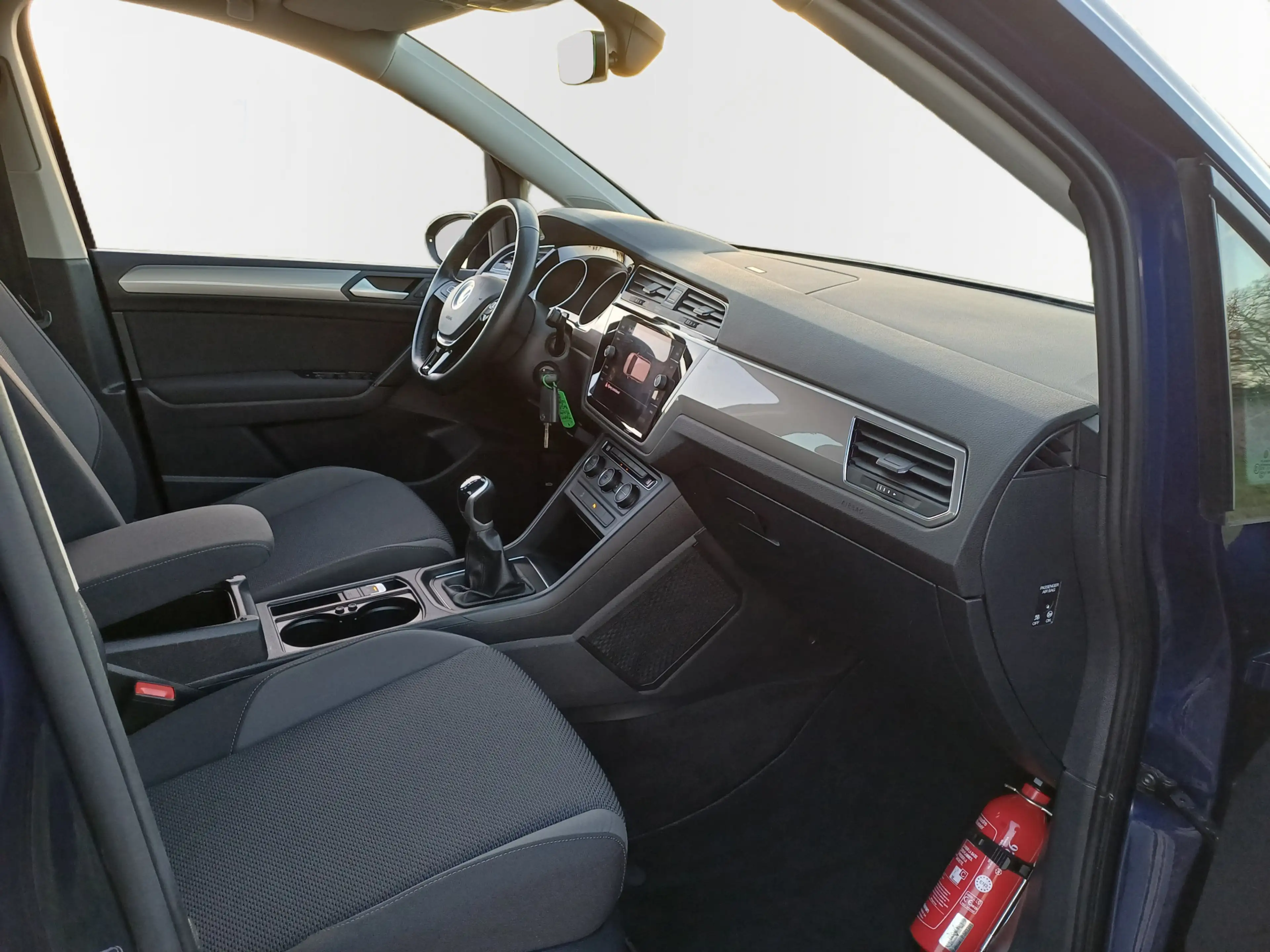 Volkswagen Touran 1.5 TSI Comfortline /Clima/Cruise/Navi/Parkh. V+A/ — photo 29