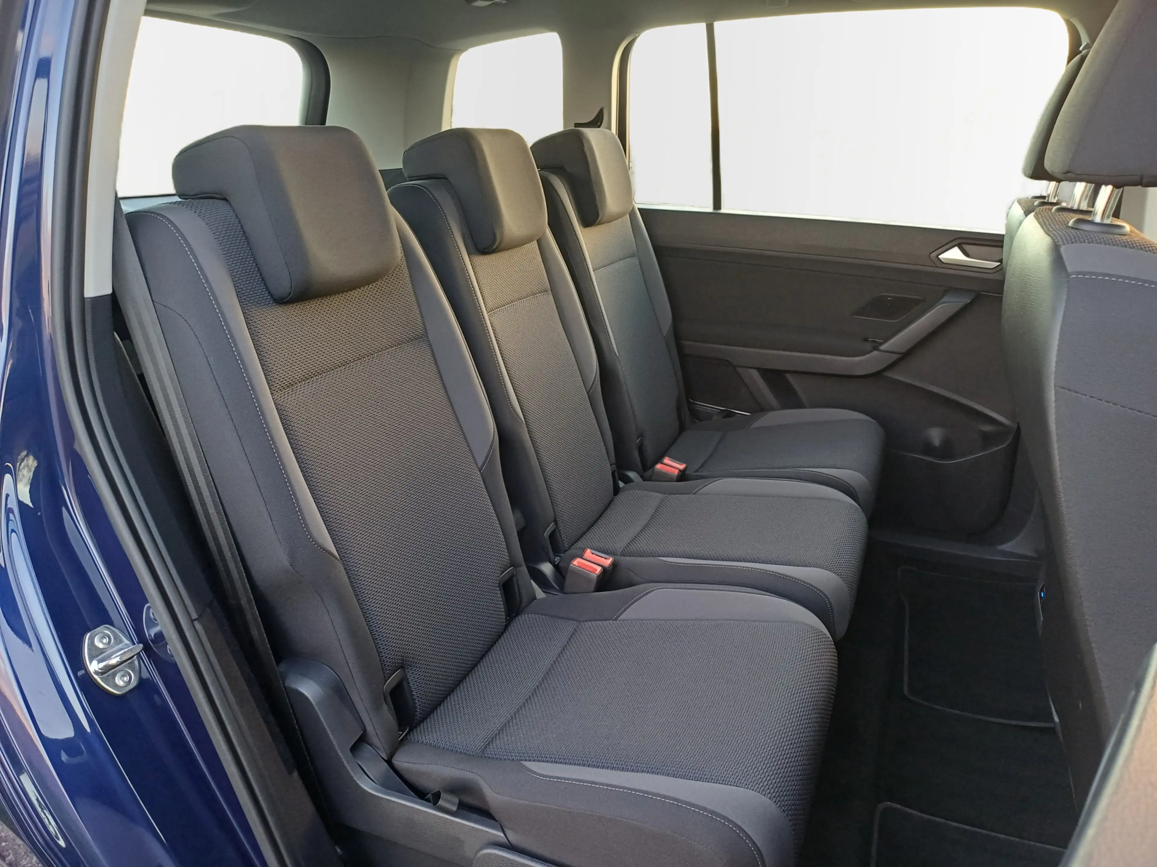 Volkswagen Touran 1.5 TSI Comfortline /Clima/Cruise/Navi/Parkh. V+A/ — photo 28