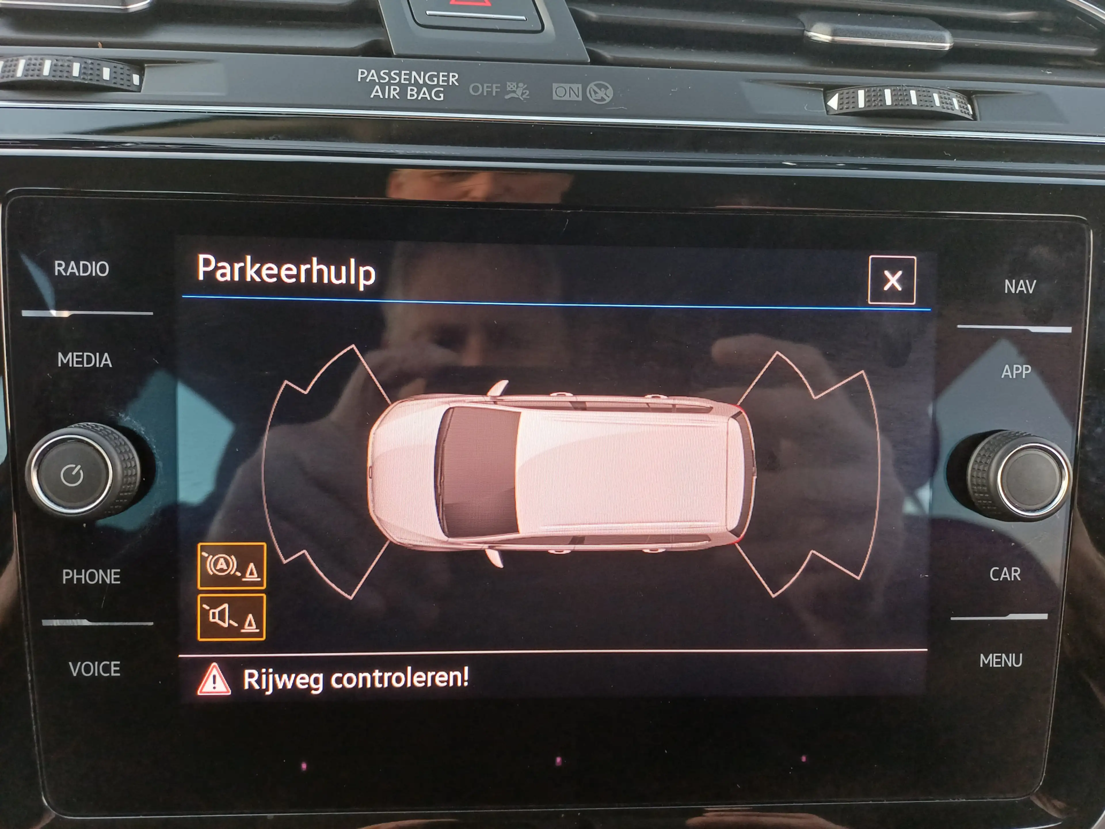 Volkswagen Touran 1.5 TSI Comfortline /Clima/Cruise/Navi/Parkh. V+A/ — photo 34