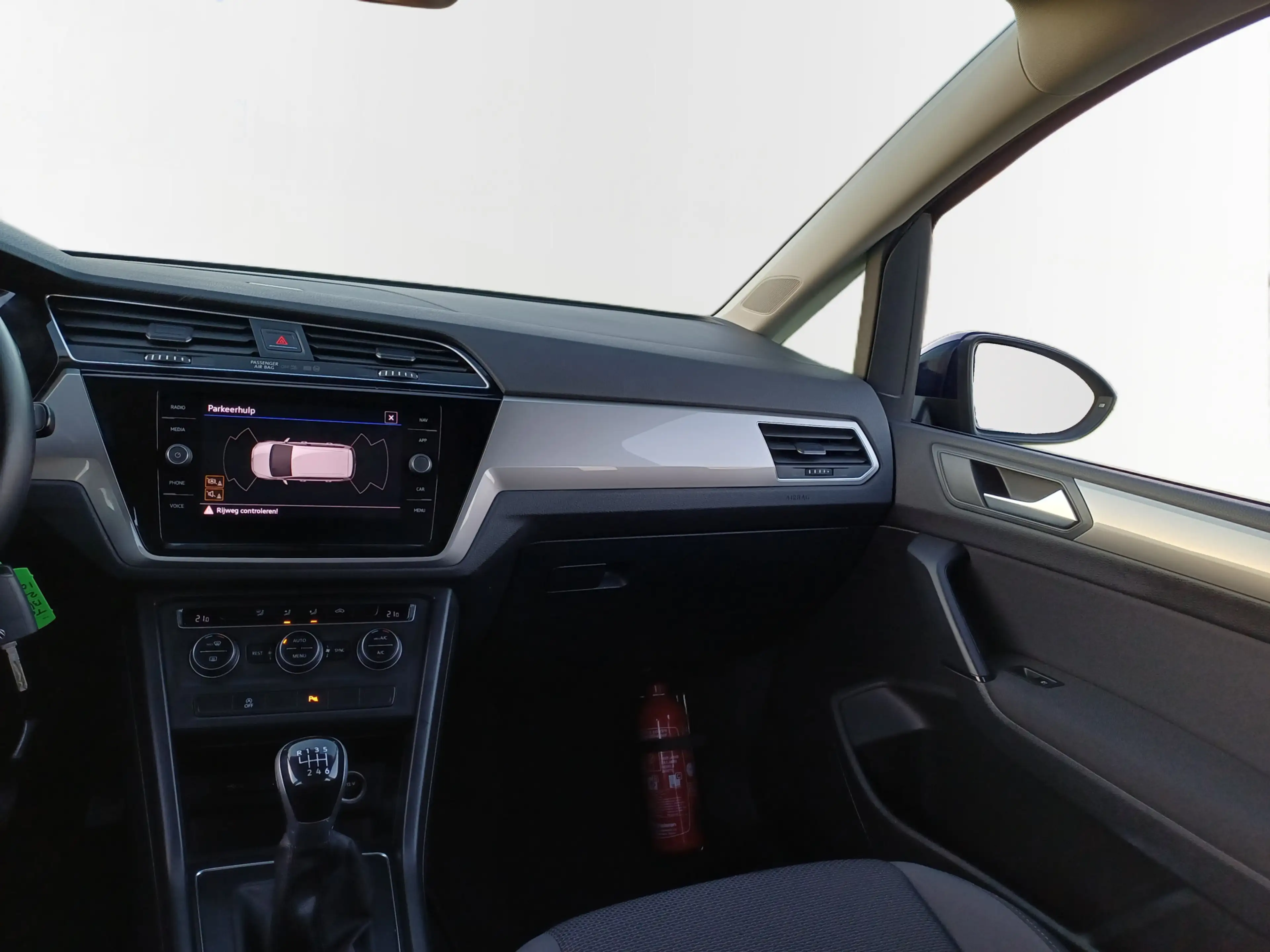 Volkswagen Touran 1.5 TSI Comfortline /Clima/Cruise/Navi/Parkh. V+A/ — photo 24