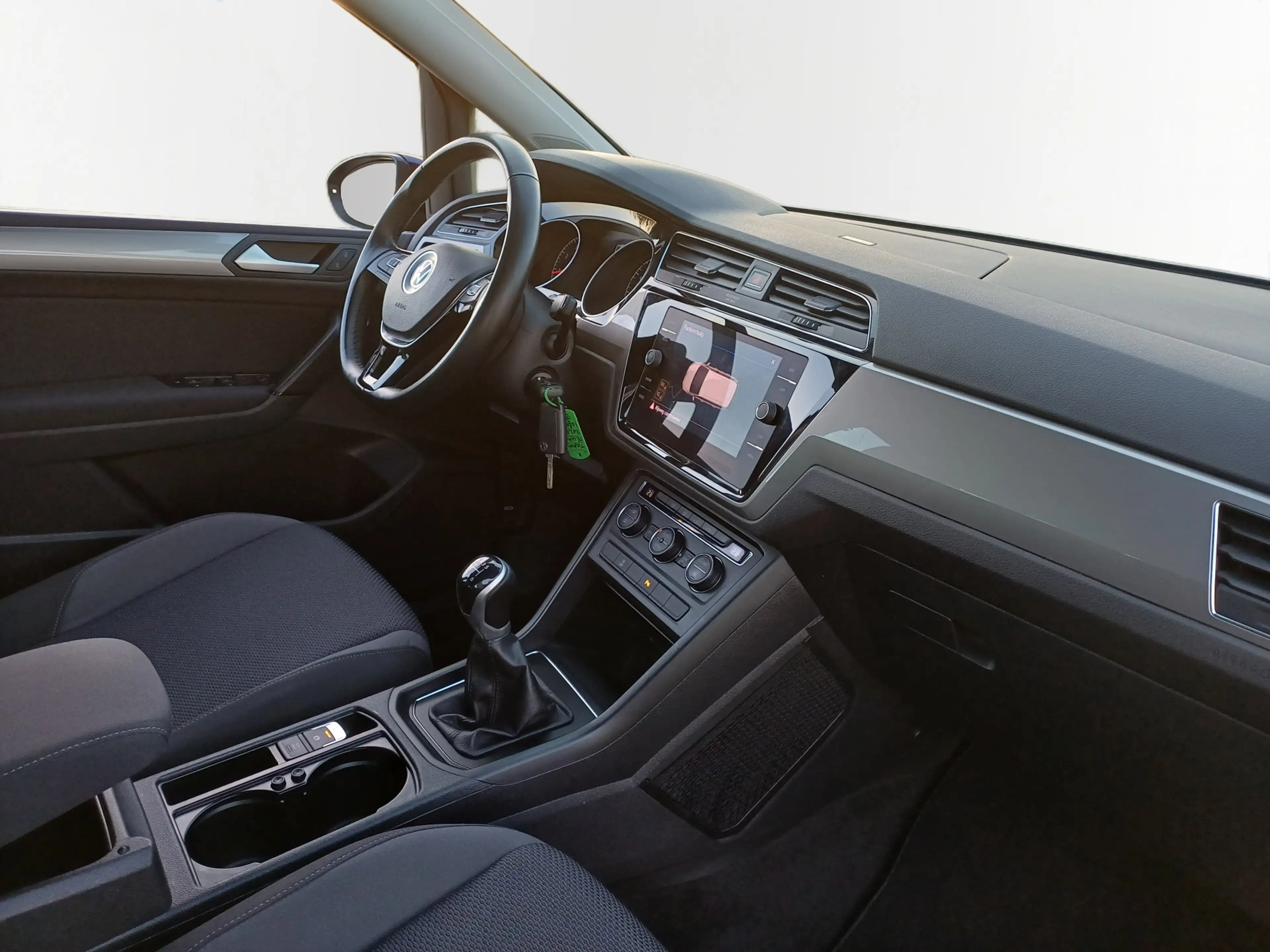 Volkswagen Touran 1.5 TSI Comfortline /Clima/Cruise/Navi/Parkh. V+A/ — photo 30