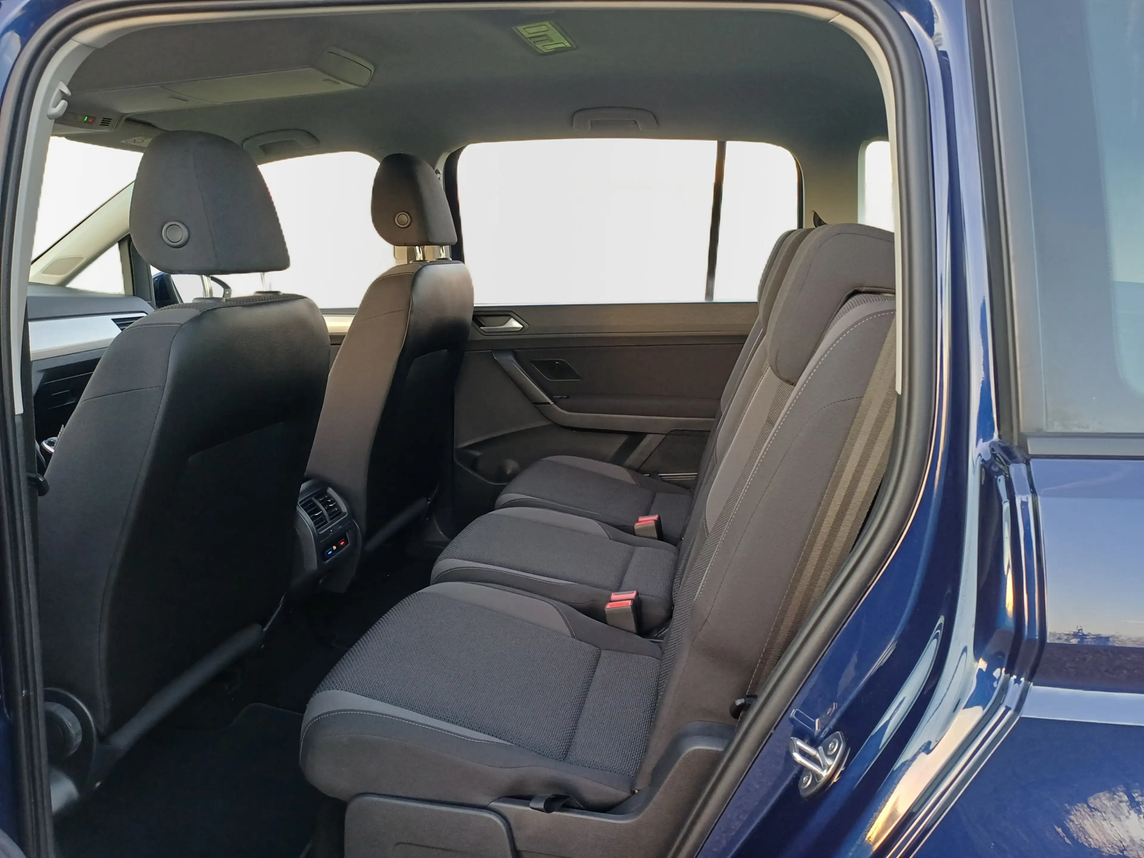 Volkswagen Touran 1.5 TSI Comfortline /Clima/Cruise/Navi/Parkh. V+A/ — photo 21