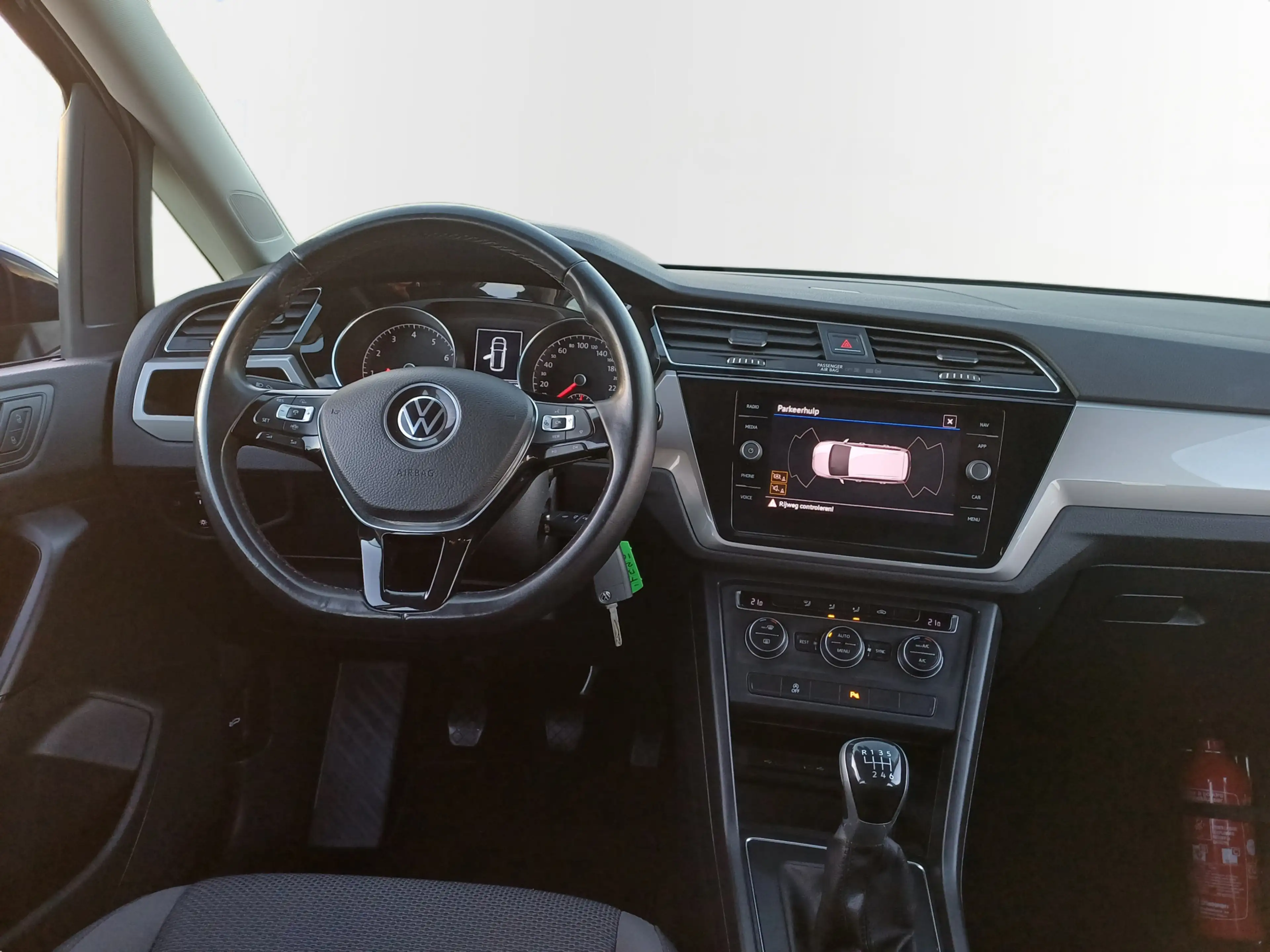 Volkswagen Touran 1.5 TSI Comfortline /Clima/Cruise/Navi/Parkh. V+A/ — photo 25