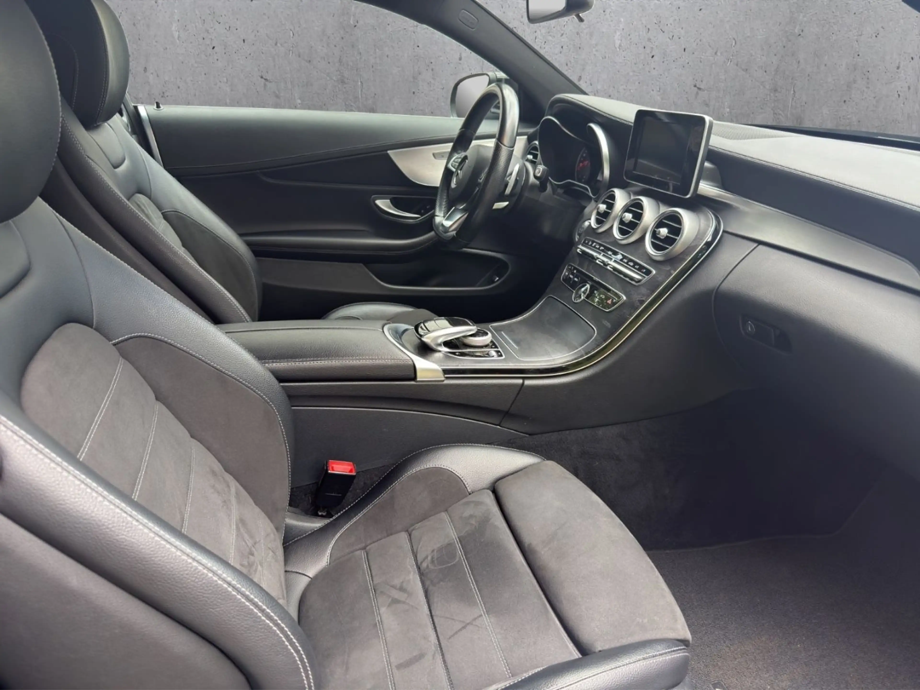 Mercedes-Benz C 180 Coupe Navi LED Mehrzonenklima Fahrerprofil — photo 11