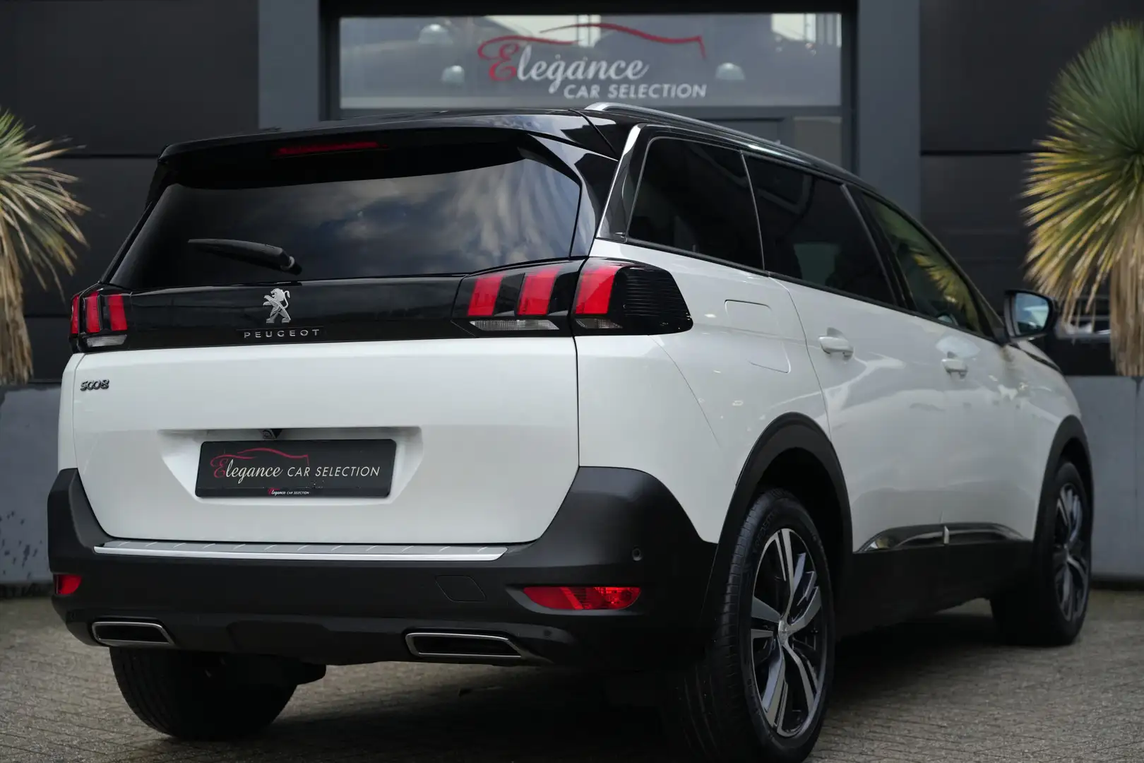 Peugeot 5008 1.6 PureTech GT-Line 7p 181pk Navigatie/360Camera/ Weiß - 2