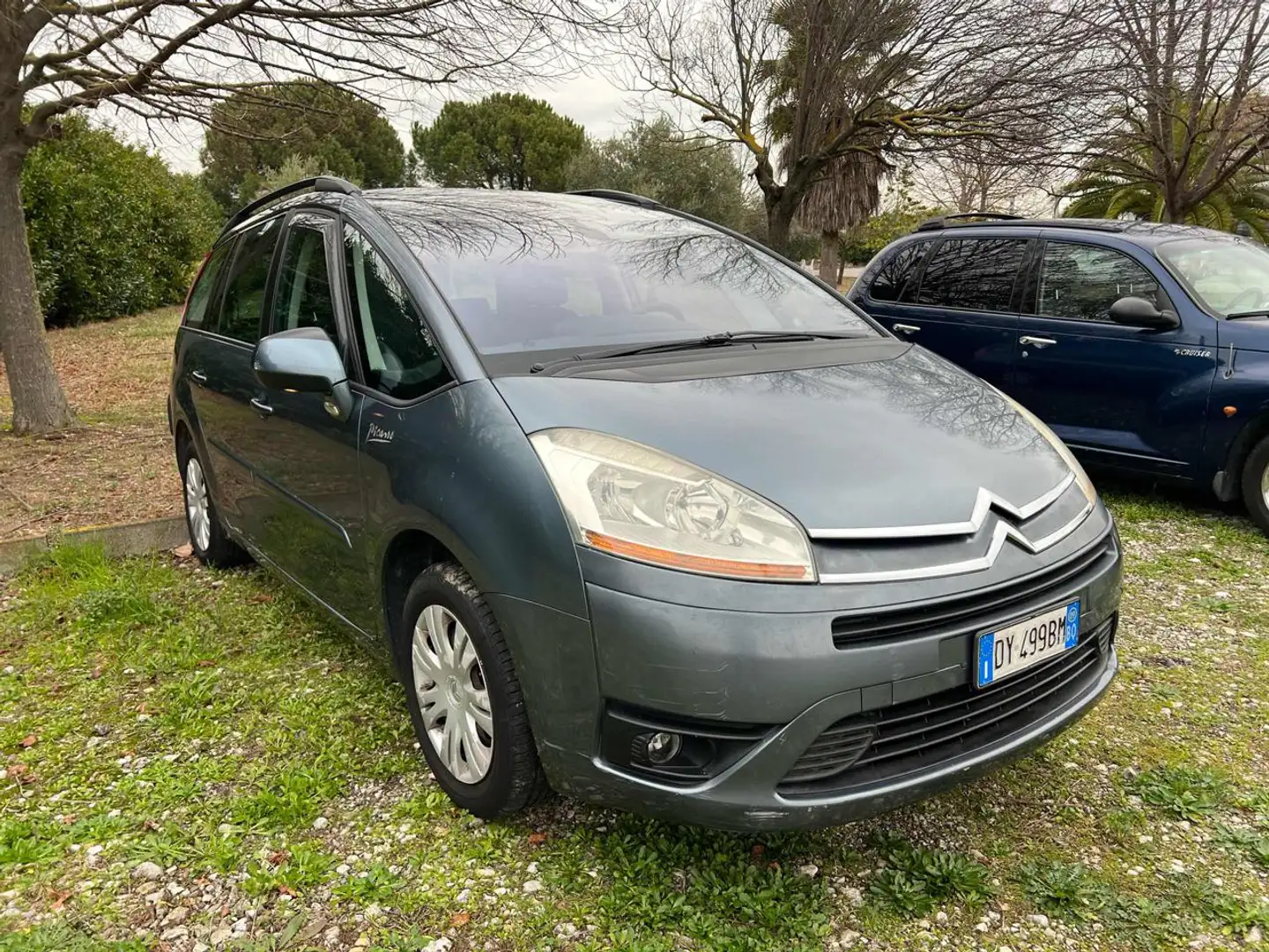 Citroen C4 Grand Picasso 1.8 Elegance Bi Energy M Grey - 2