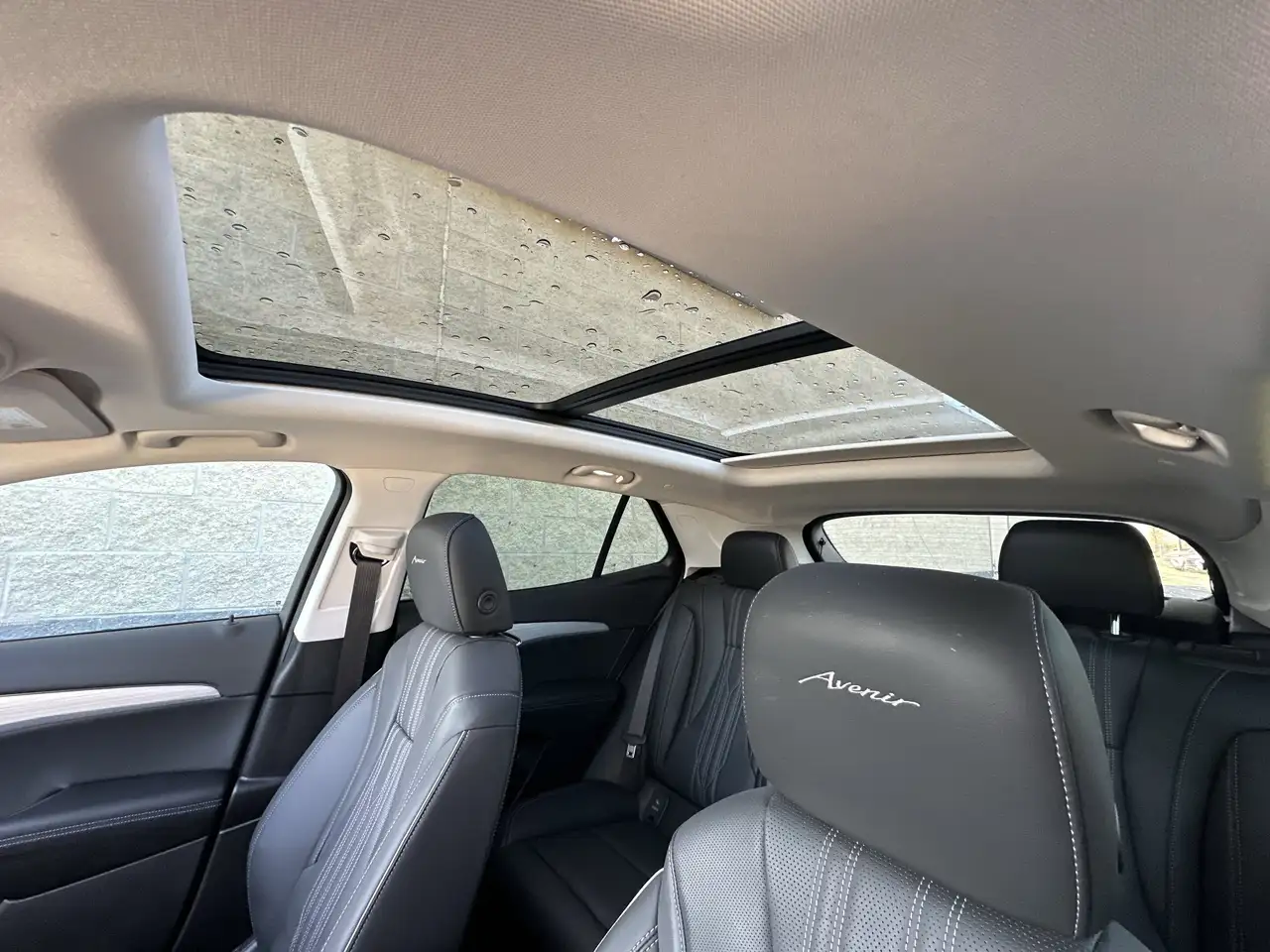 Buick Envision снимка Buick Envision
