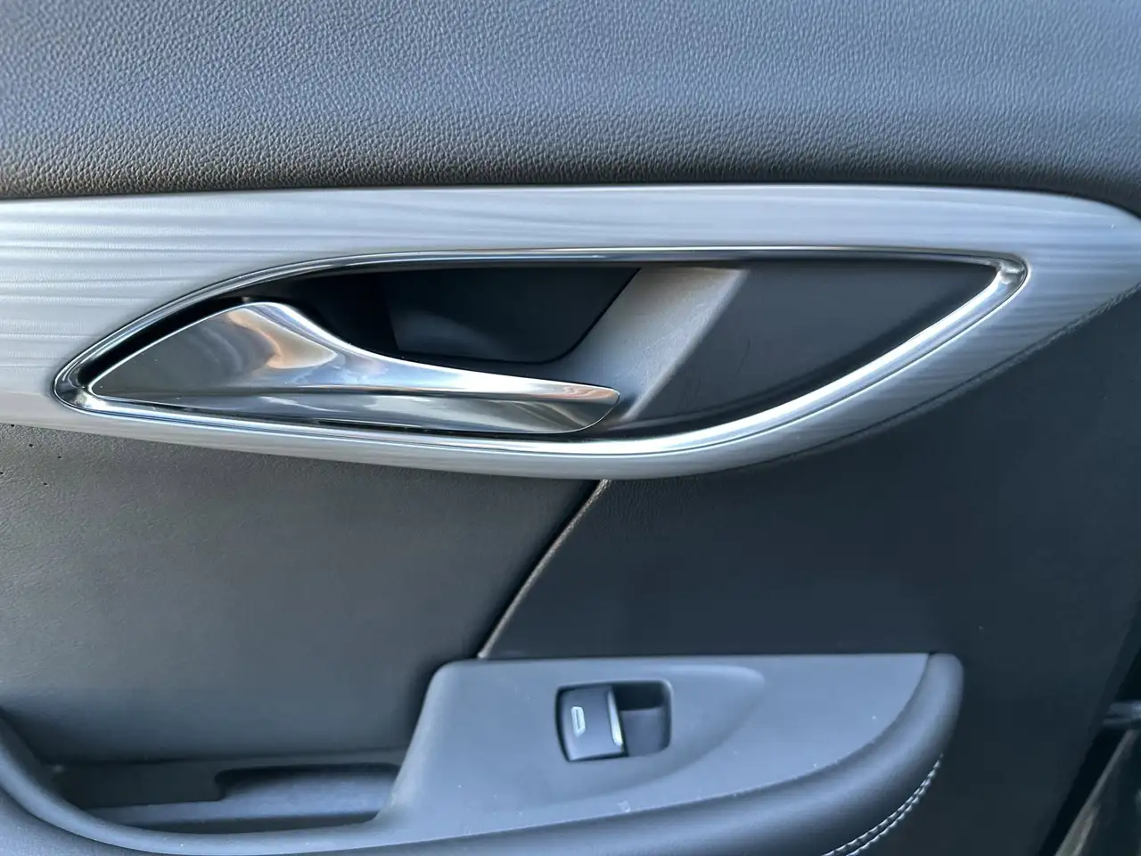 Buick Envision снимка Buick Envision