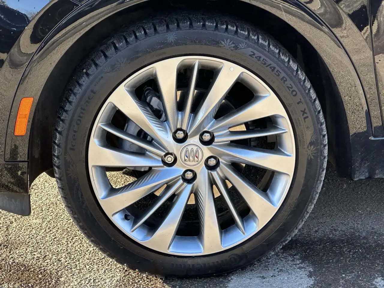 Buick Envision снимка Buick Envision