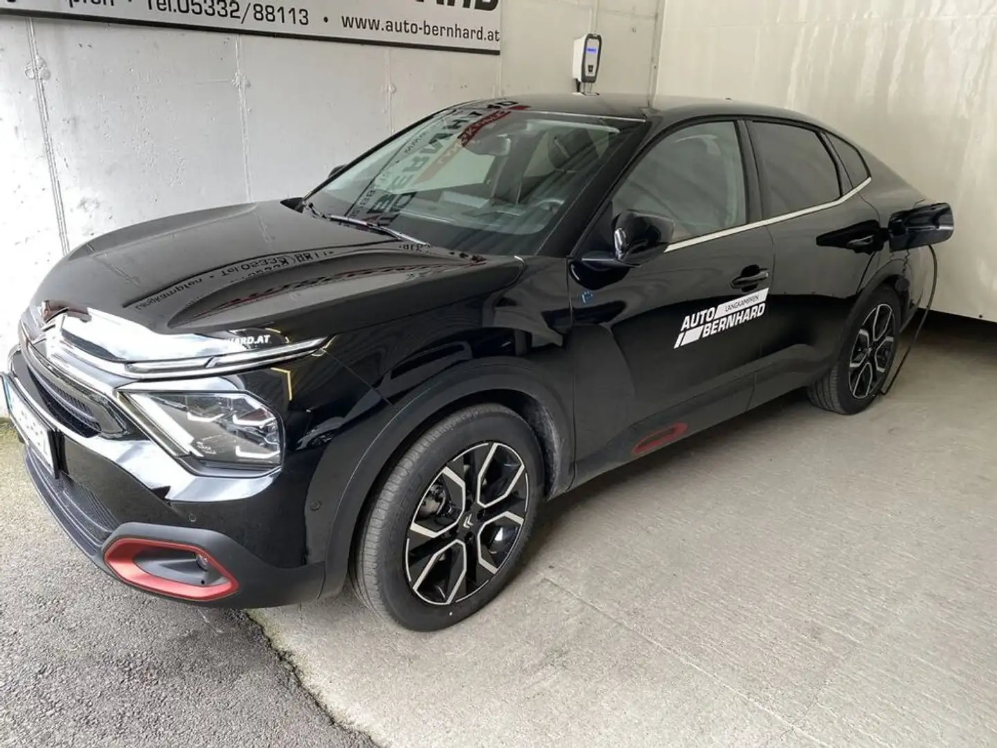 Citroen E-C4 X Shine Pack Zwart - 2