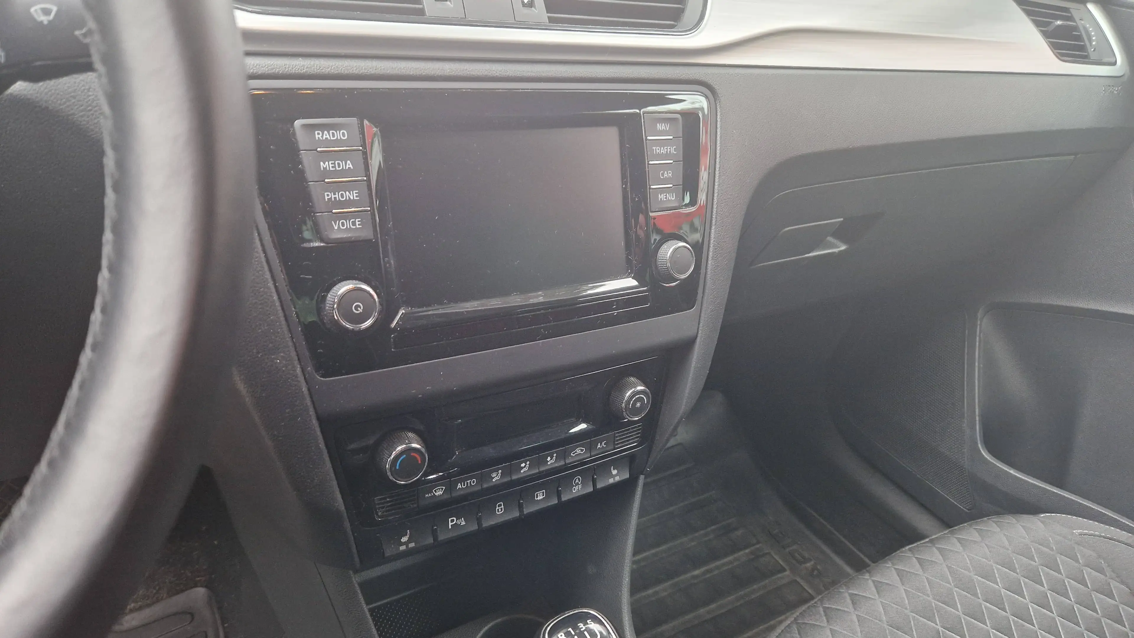 Skoda Rapid/Spaceback Skoda Rapid Drive Garagenwagen — photo 5