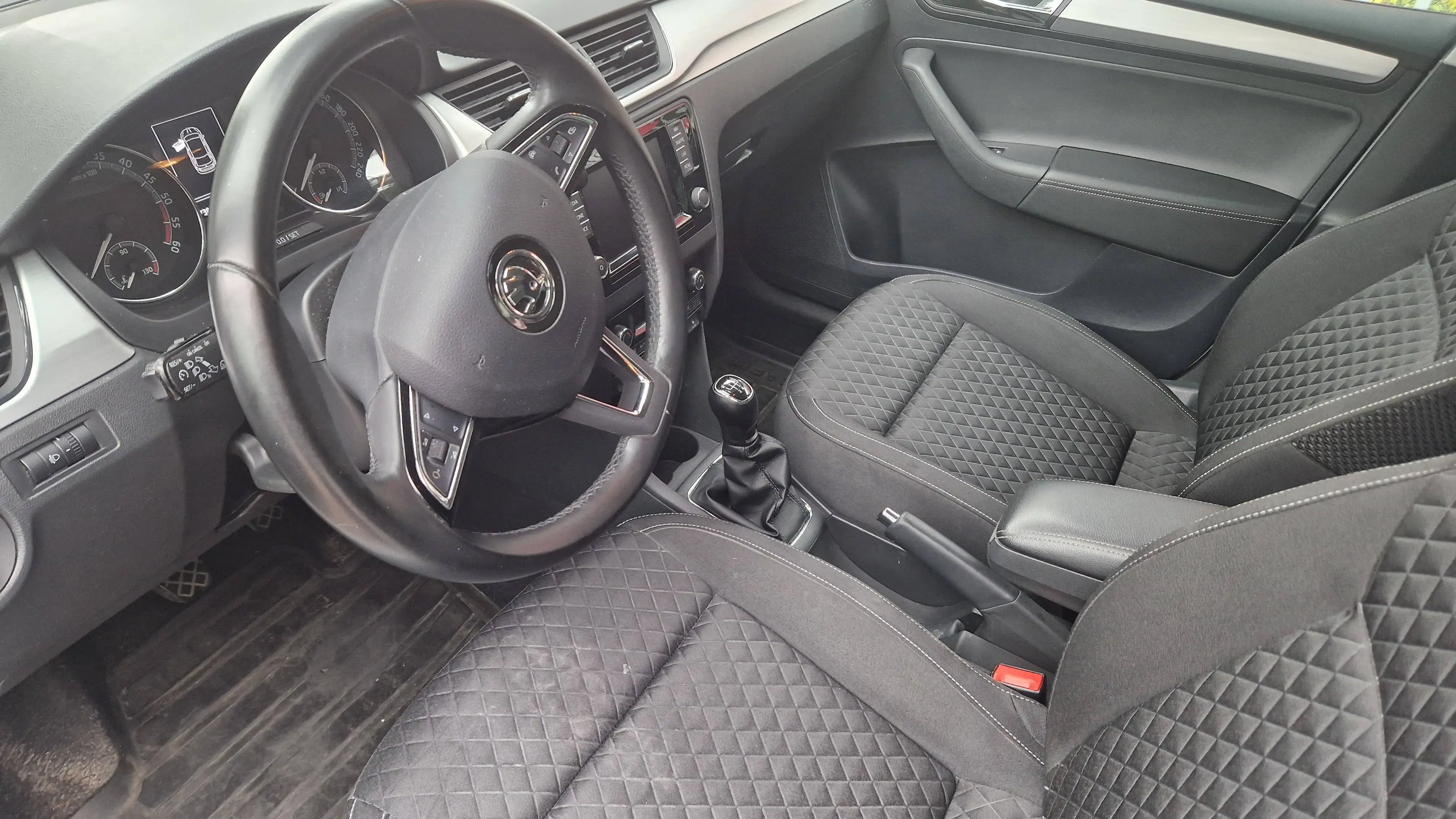 Skoda Rapid/Spaceback Skoda Rapid Drive Garagenwagen — photo 6