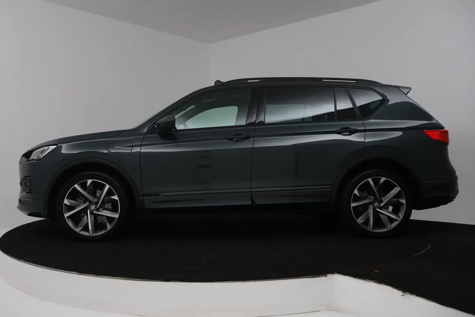 SEAT Tarraco 1.4 TSI e-Hybrid PHEV FR Business (PANORAMADAK, CA Vert - 2