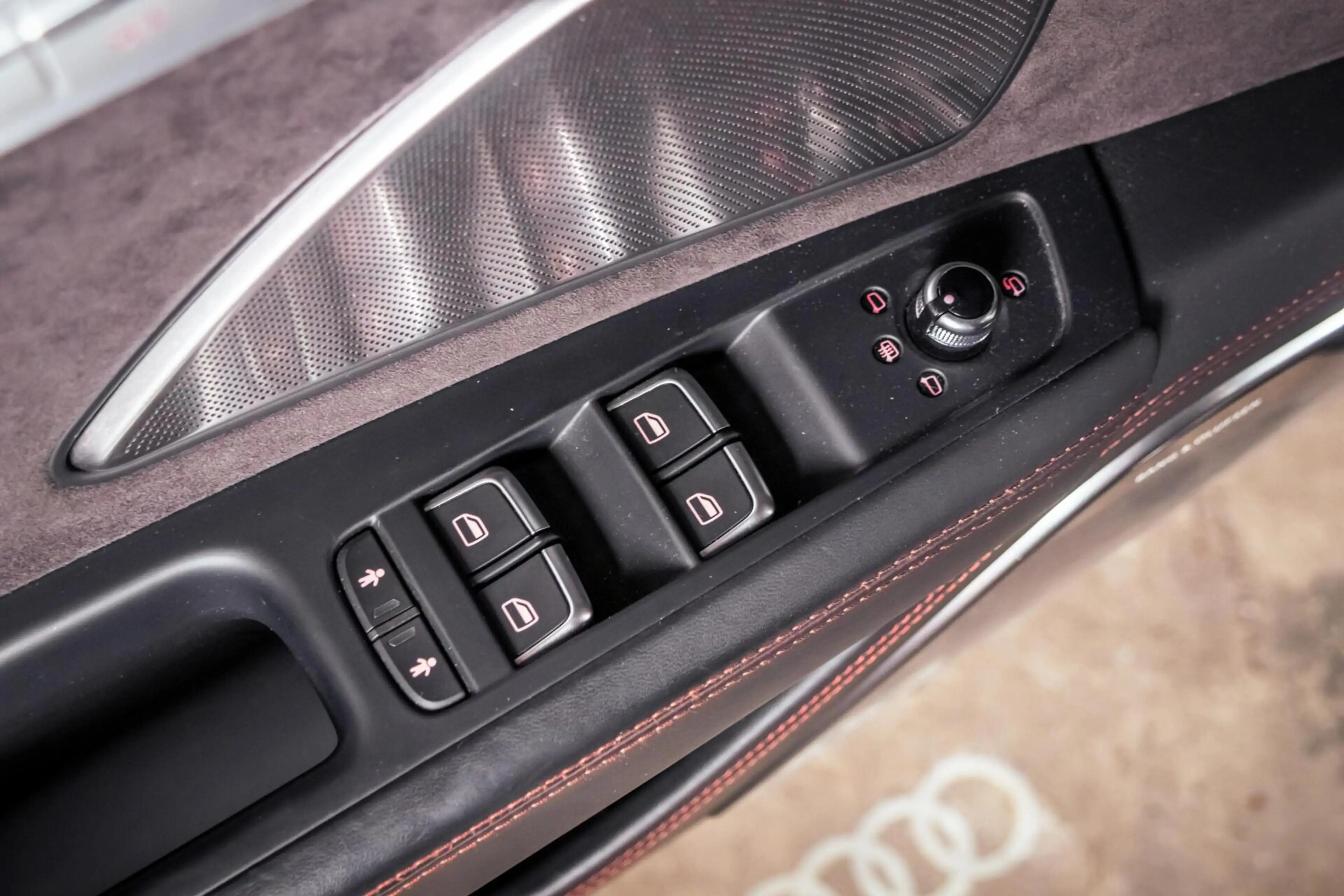 Audi S8 4.0 TFSI S8 plus|Keramisch|B&O|Matrix|Softclose|Ni — photo 31