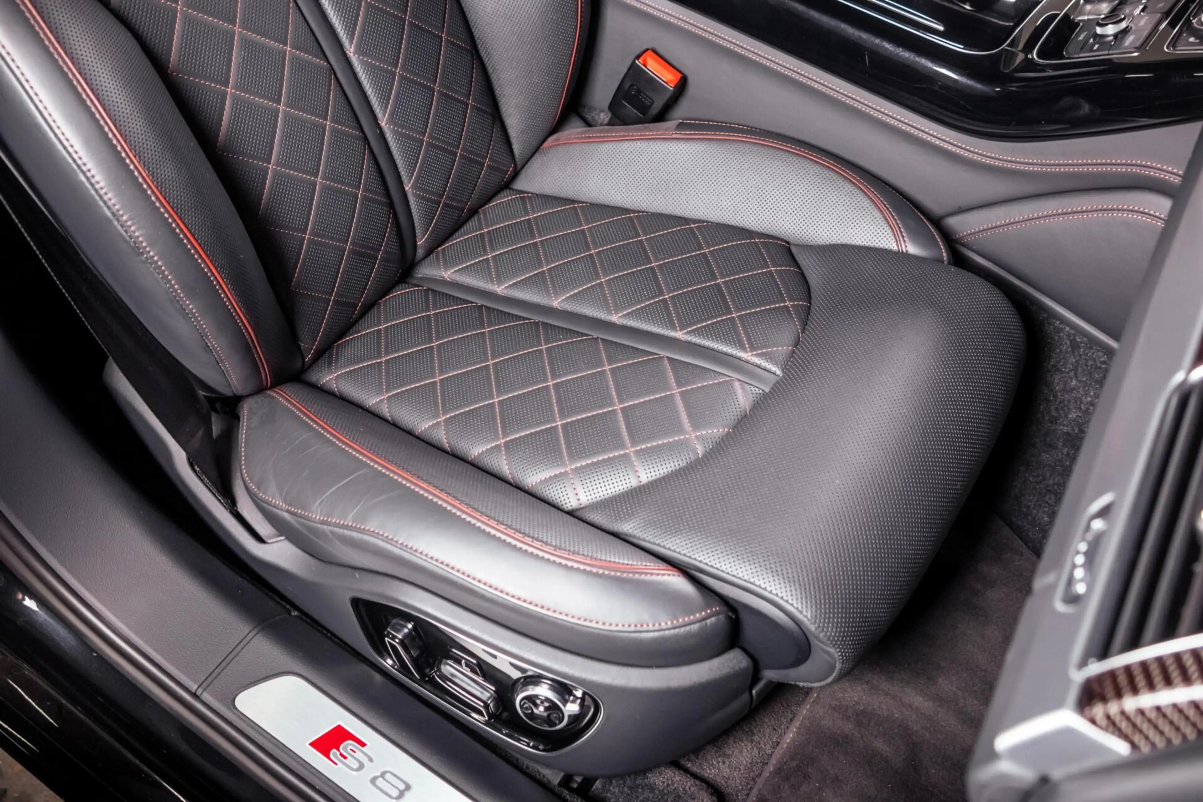 Audi S8 4.0 TFSI S8 plus|Keramisch|B&O|Matrix|Softclose|Ni — photo 17
