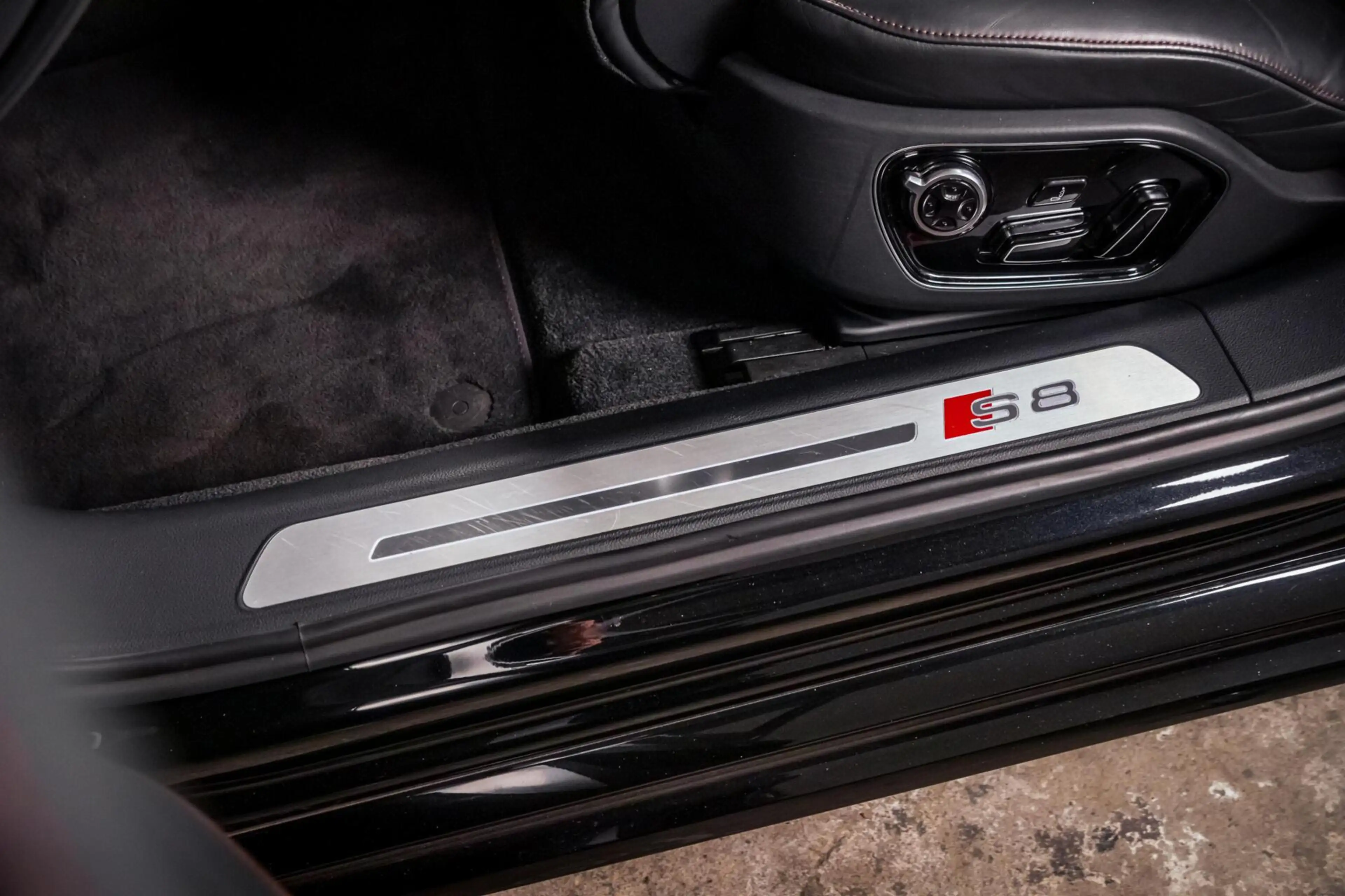 Audi S8 4.0 TFSI S8 plus|Keramisch|B&O|Matrix|Softclose|Ni — photo 32