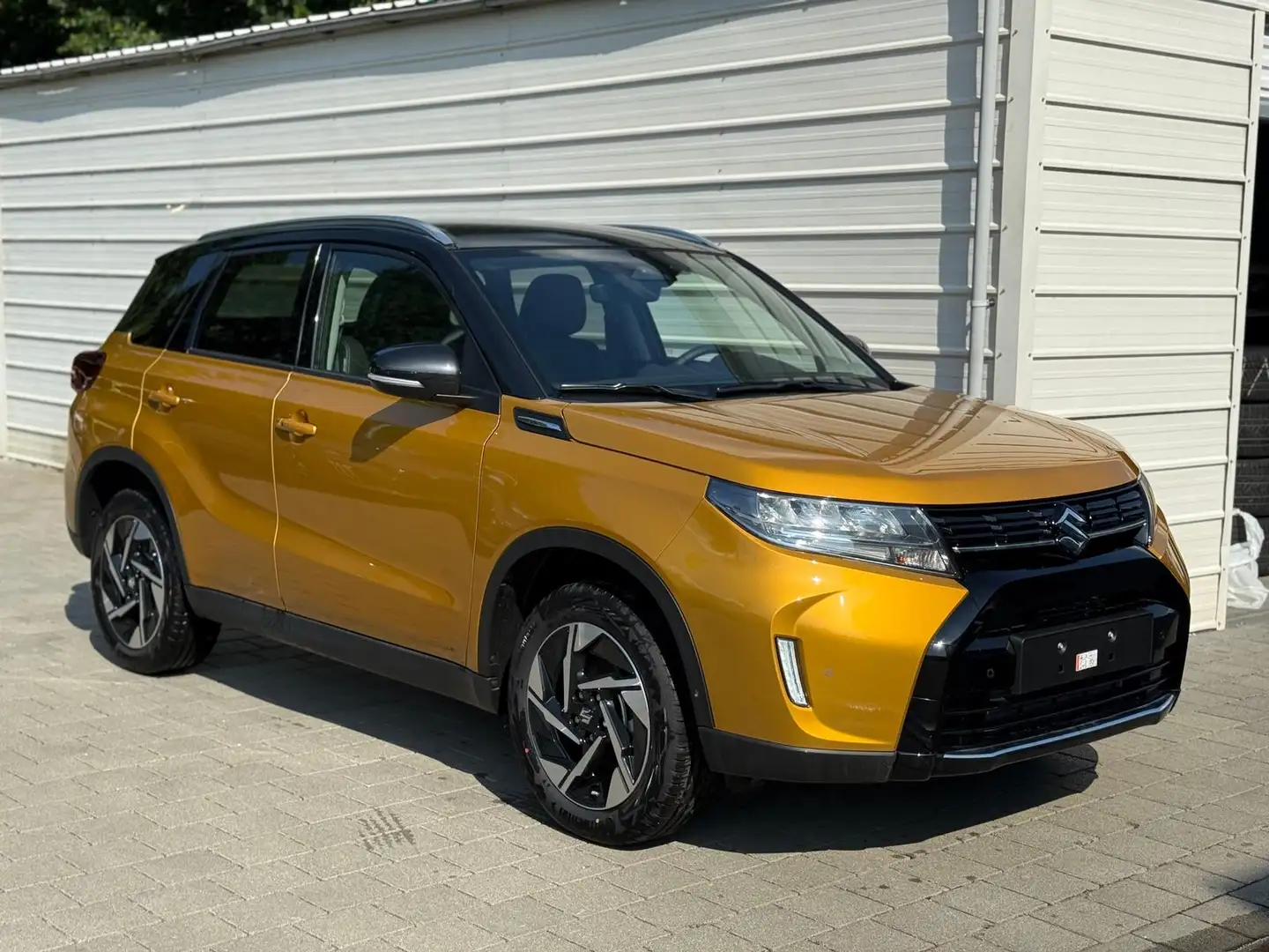 Suzuki Vitara Comfort+ 1.4 MHEV *LEDER*NAVI*SHZ*Kamera Gelb - 2