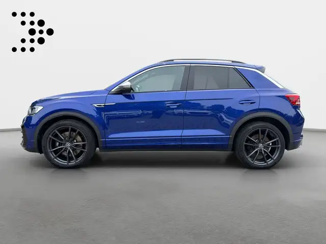 Volkswagen T-Roc view 3