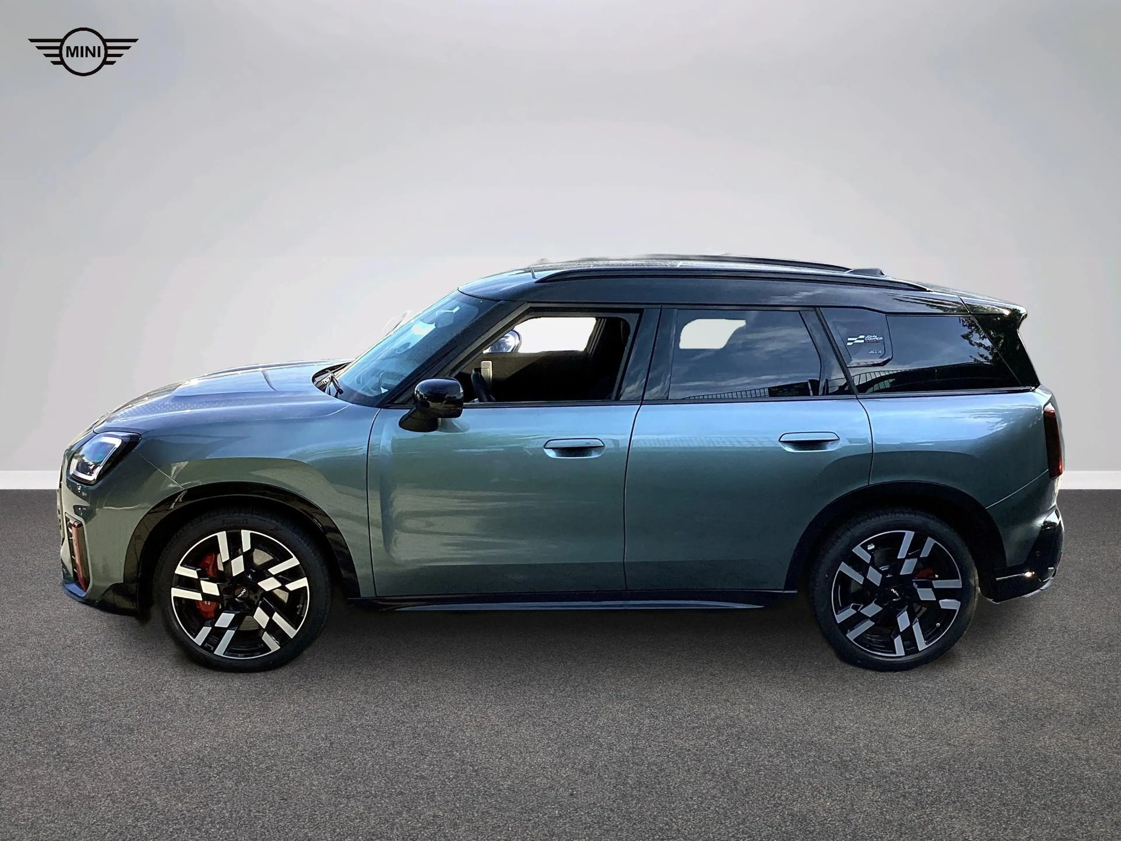 MINI JCW Countryman All4 John Cooper Works Trim — photo 2