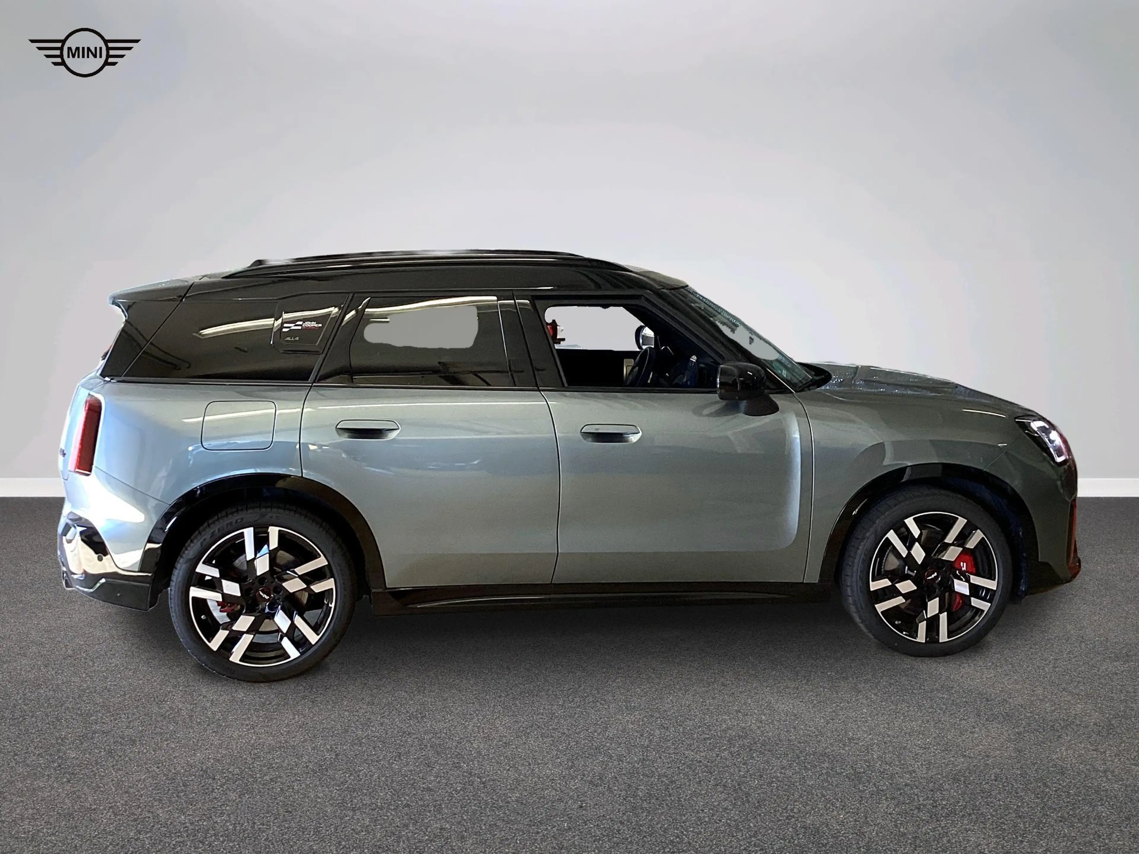 MINI JCW Countryman All4 John Cooper Works Trim — photo 3