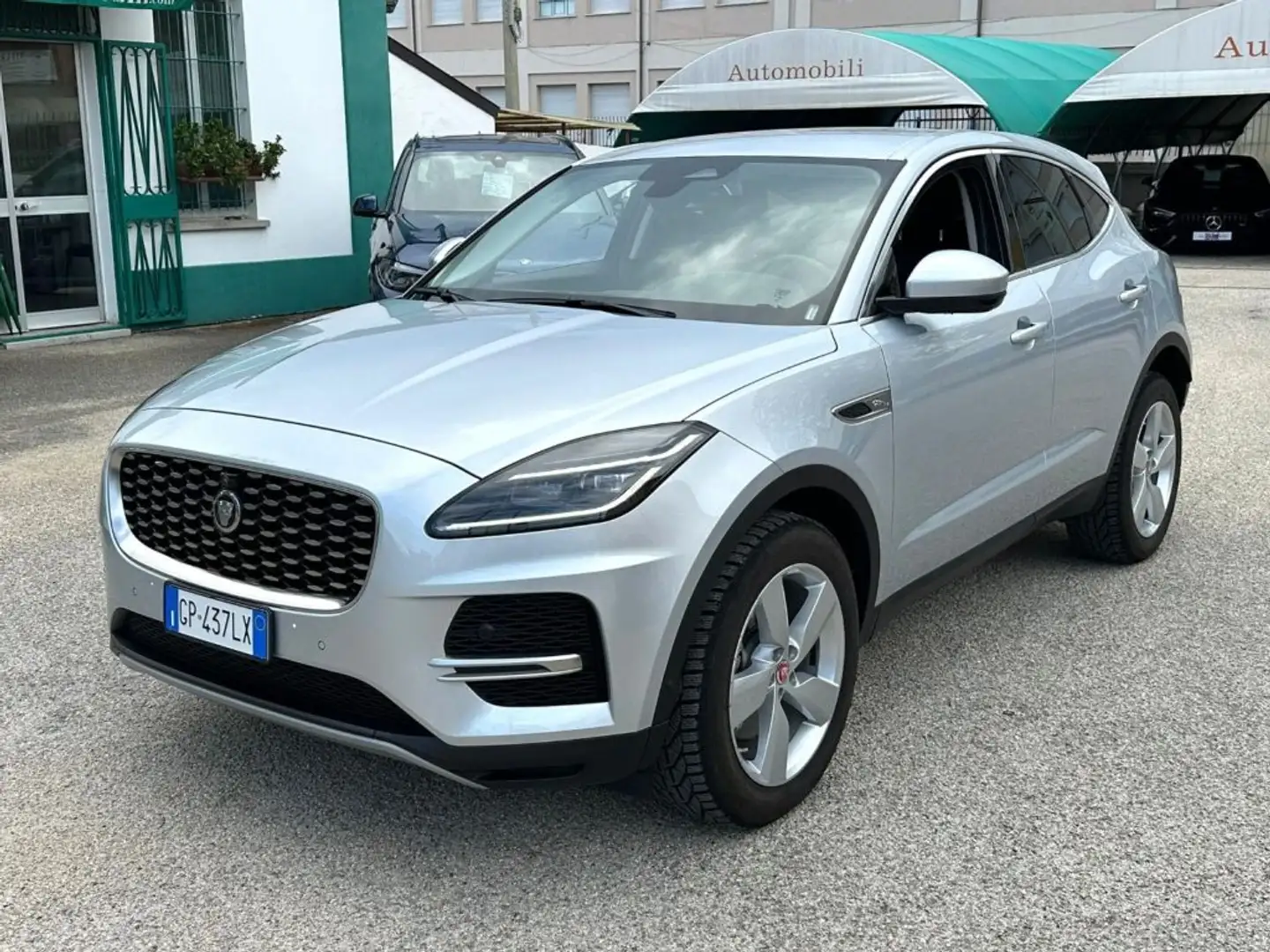 Jaguar E-Pace 2.0D I4 163CV AWD SE AUTO NAVI KAMERA MATRIX C19" Argent - 2