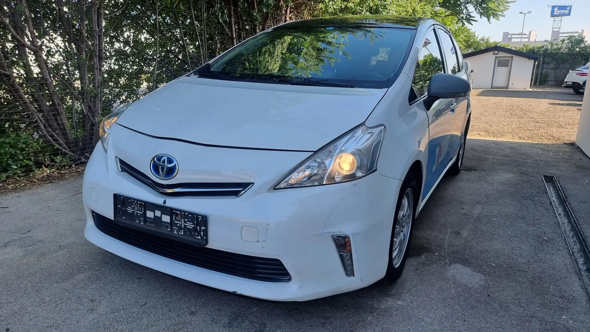 Toyota Prius+ 1,8 VVT-i Hybrid Premium - 1