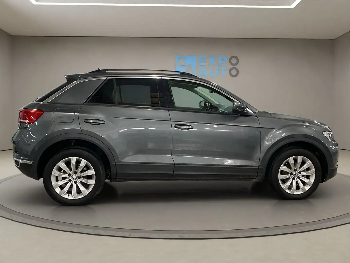 Volkswagen T-Roc 1.0 TSI Sport Grijs - 2