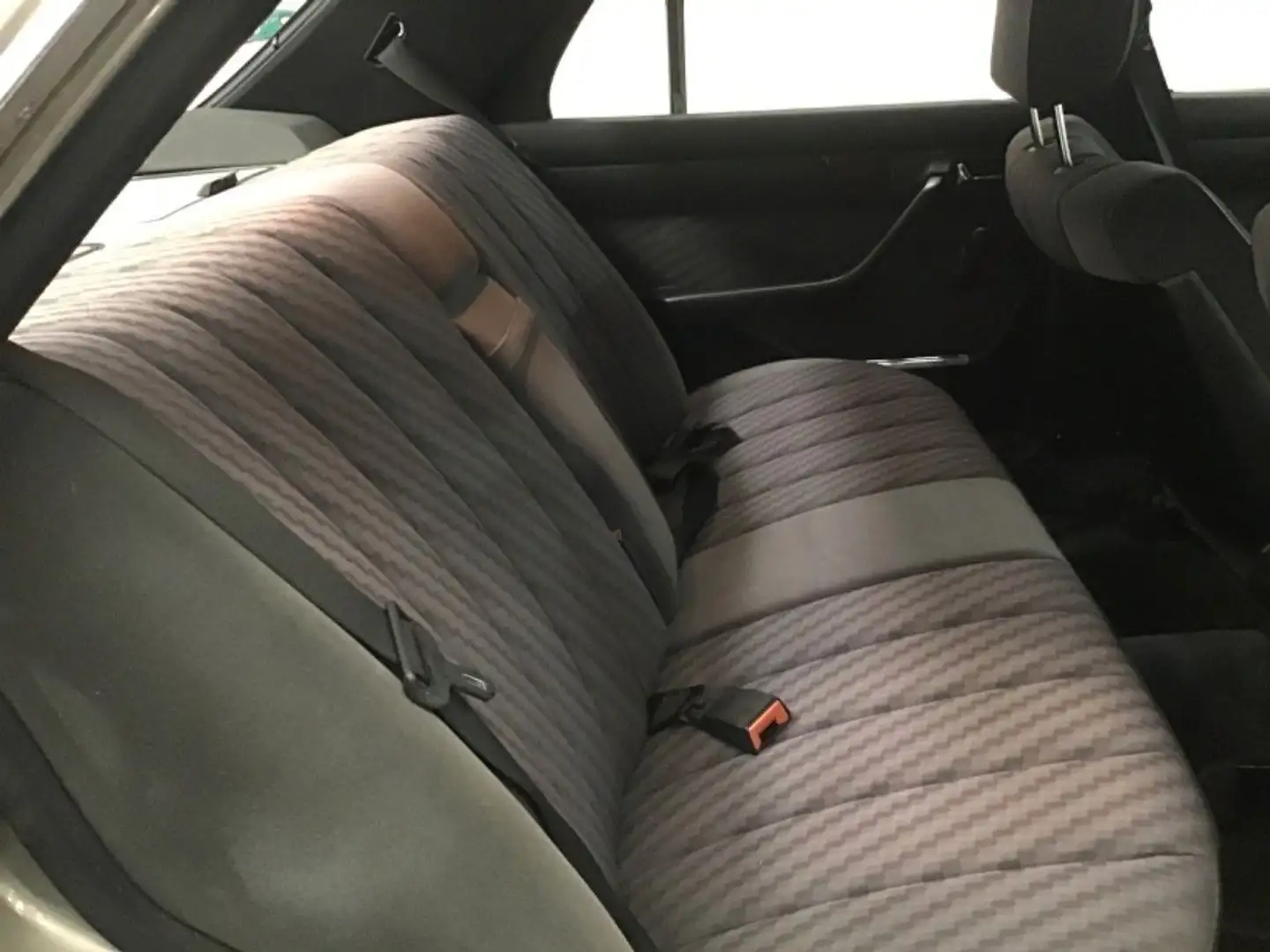 Mercedes-Benz S 300 SE 300 W126 S 300 KLIMA AUTOMATIK TÜV NEU 188PS Grau - 2
