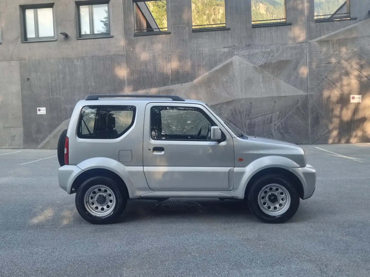Suzuki Jimny 1,3 VX//KLIMA//WENIG.KM// Argent - 2