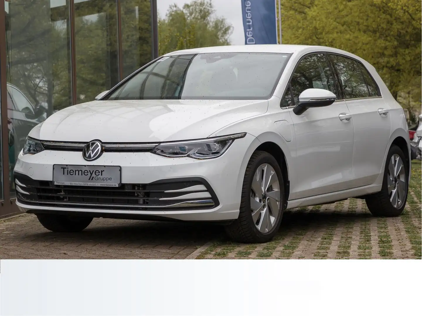 Volkswagen Golf 1.4 eHybrid STYLE IQ.LIGHT SITZZ APP-CONNEC Blanc - 2