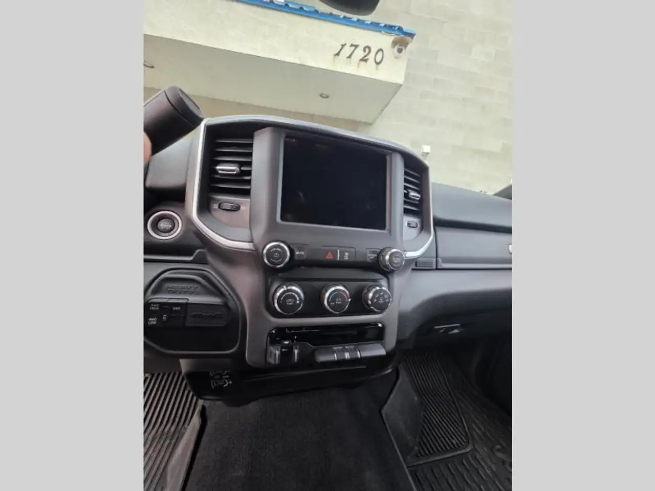 RAM 3500 снимка RAM 3500