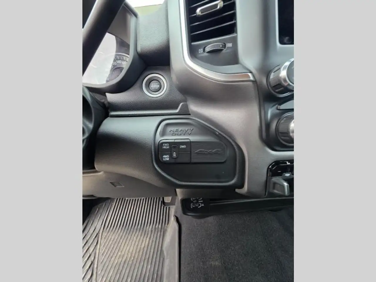 RAM 3500 снимка RAM 3500