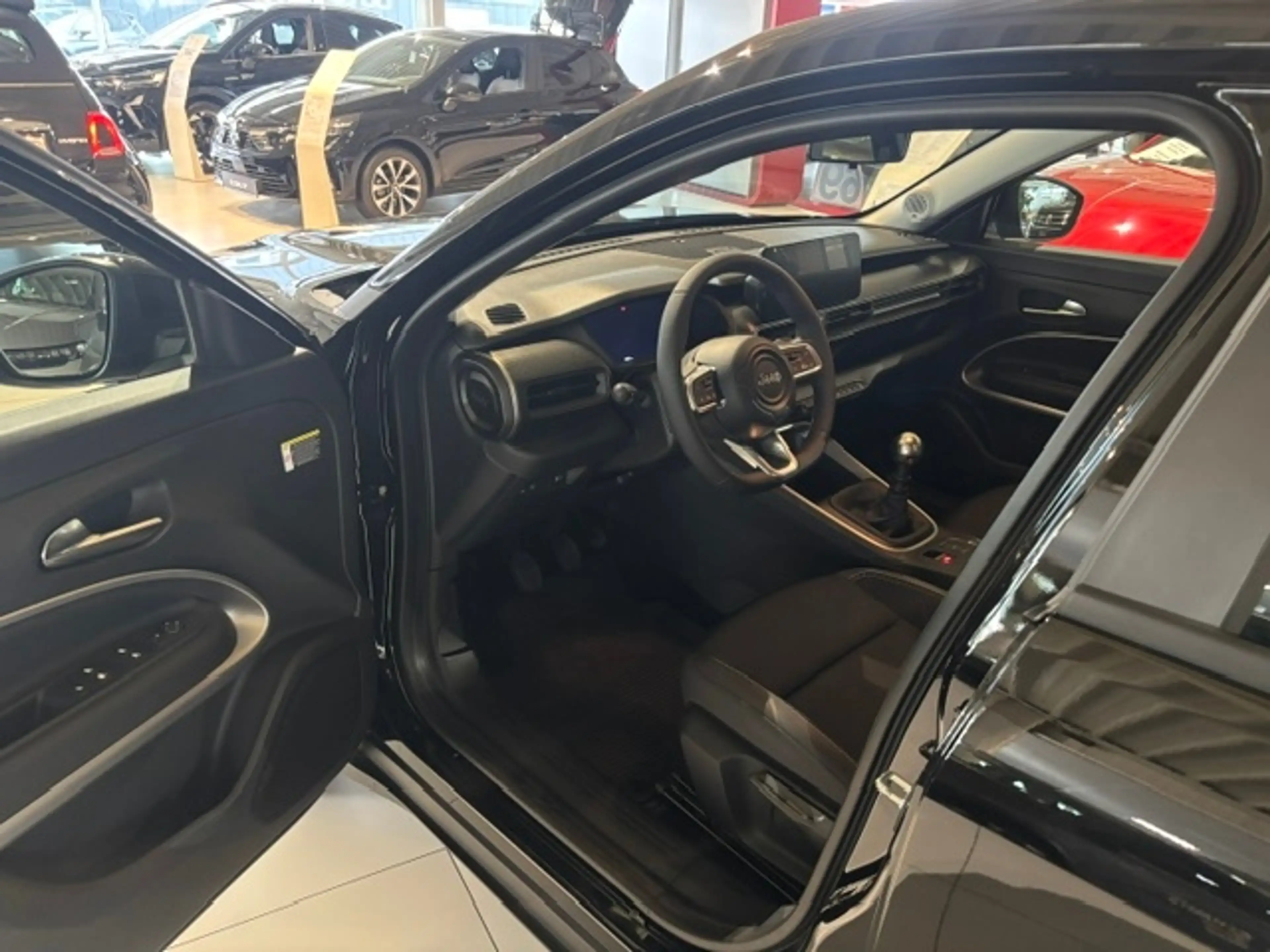 Jeep Avenger Altitude — photo 10