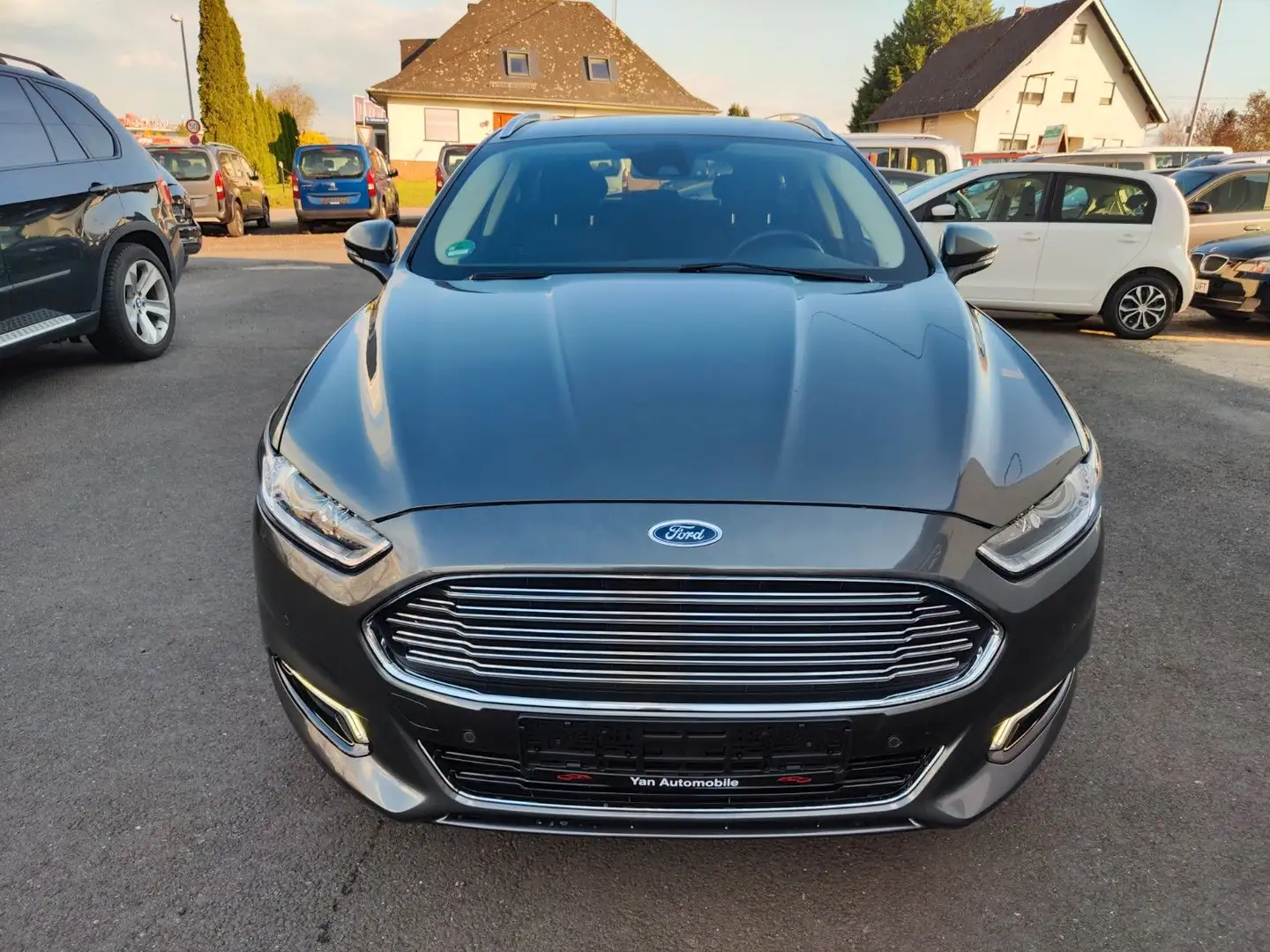 Ford Mondeo Turnier 1.5 Titanium Navi Tempomat Grijs - 2