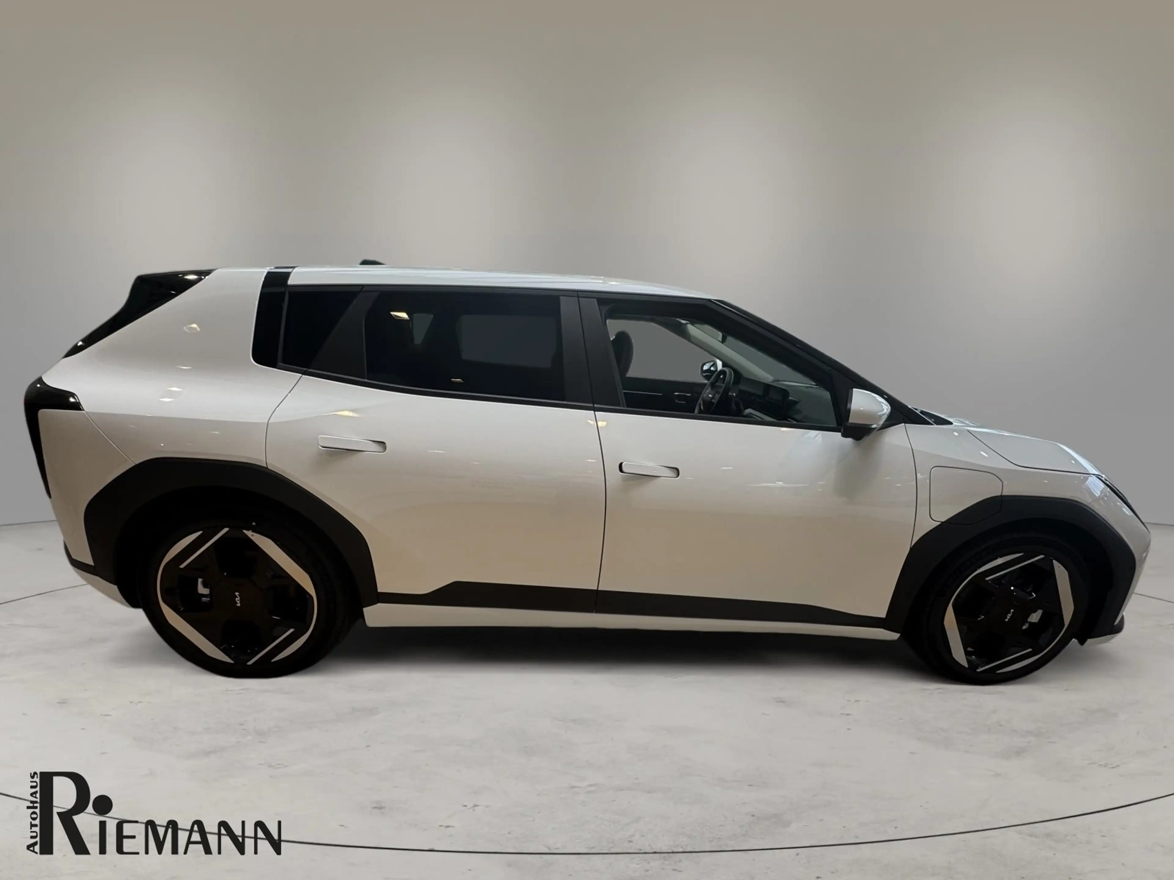 Kia EV4 81,4-kWh Earth + DriveWise-ADAS-Paket — photo 5