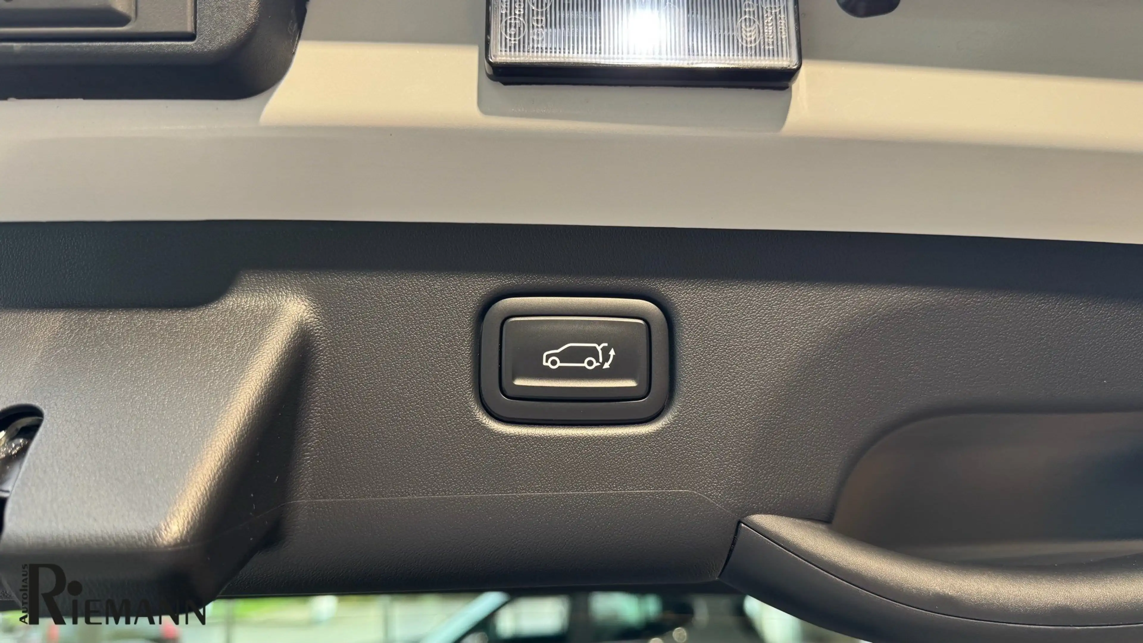 Kia EV4 81,4-kWh Earth + DriveWise-ADAS-Paket — photo 12