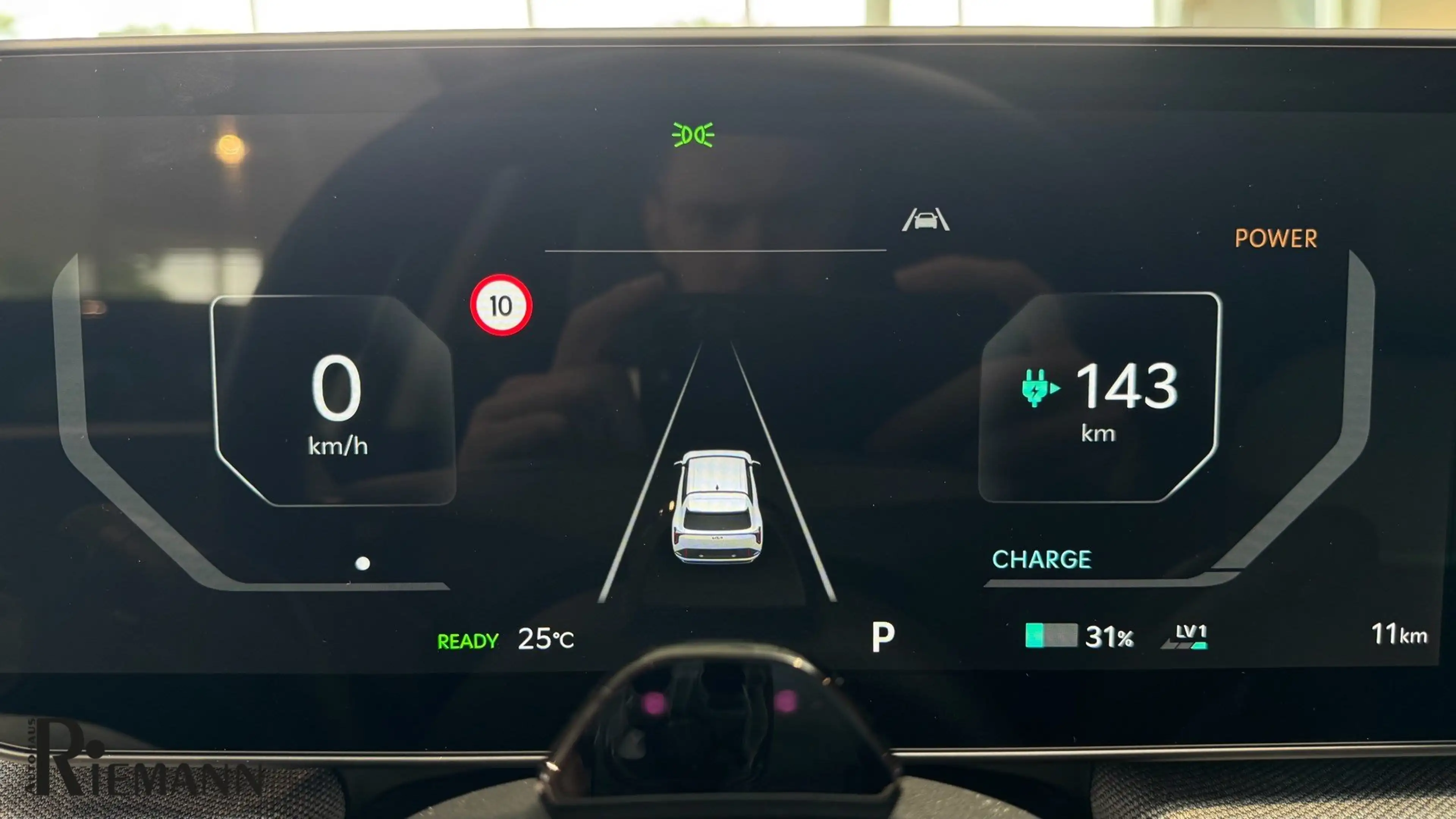 Kia EV4 81,4-kWh Earth + DriveWise-ADAS-Paket — photo 15