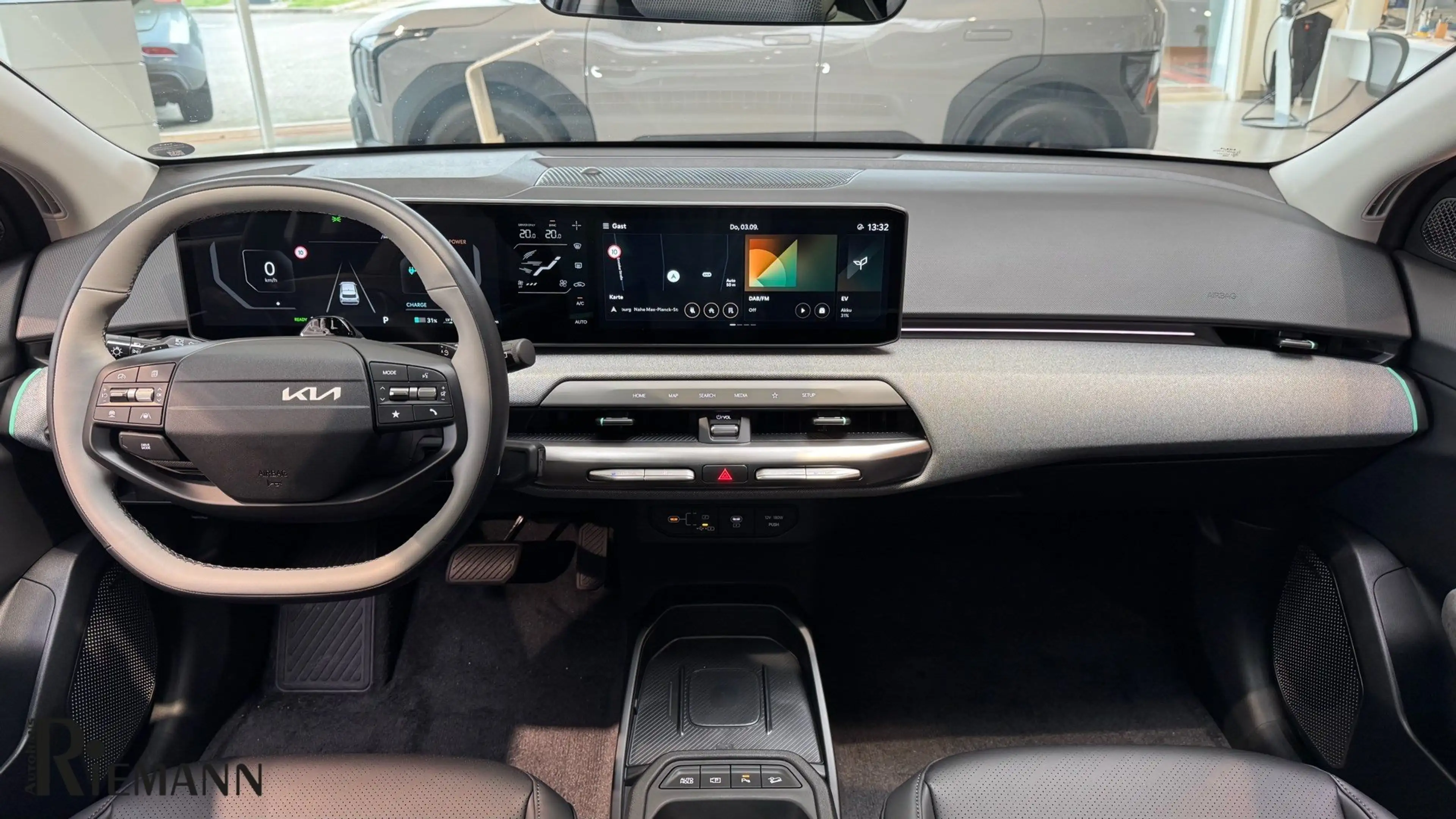 Kia EV4 81,4-kWh Earth + DriveWise-ADAS-Paket — photo 8
