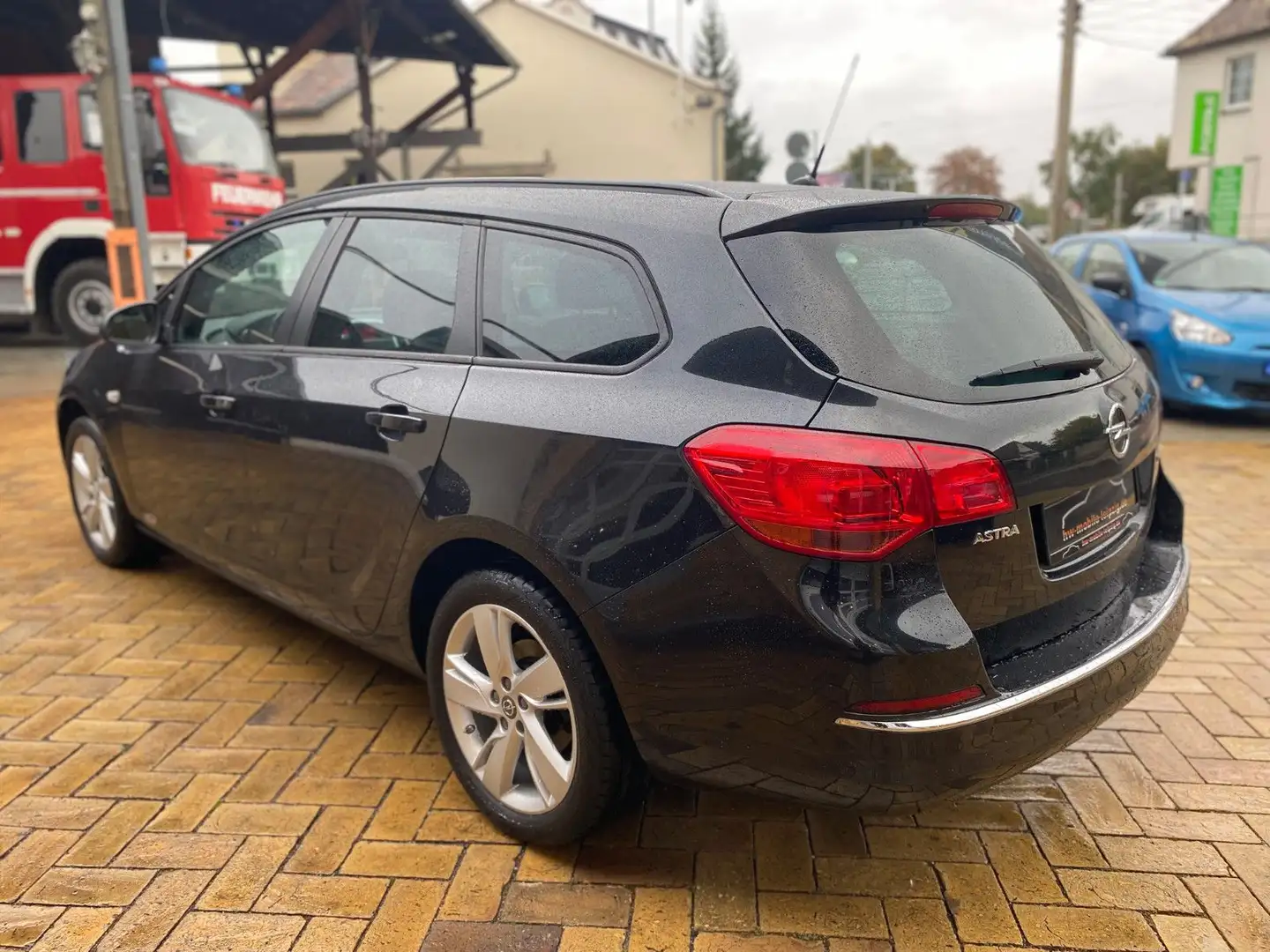 Opel Astra J ST 1.4 Turbo Style Sitz/Lenkradhzg. PDC Schwarz - 2