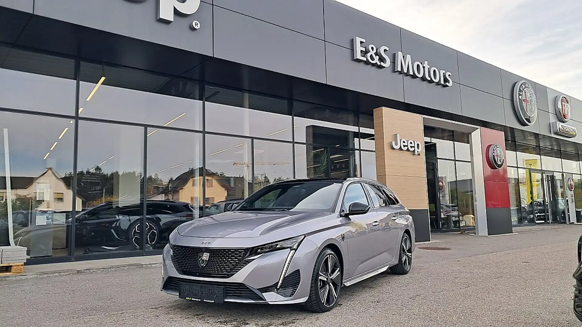 Peugeot 308 1.2 Hybrid 145 SW GT (EURO 6e) Silber - 1