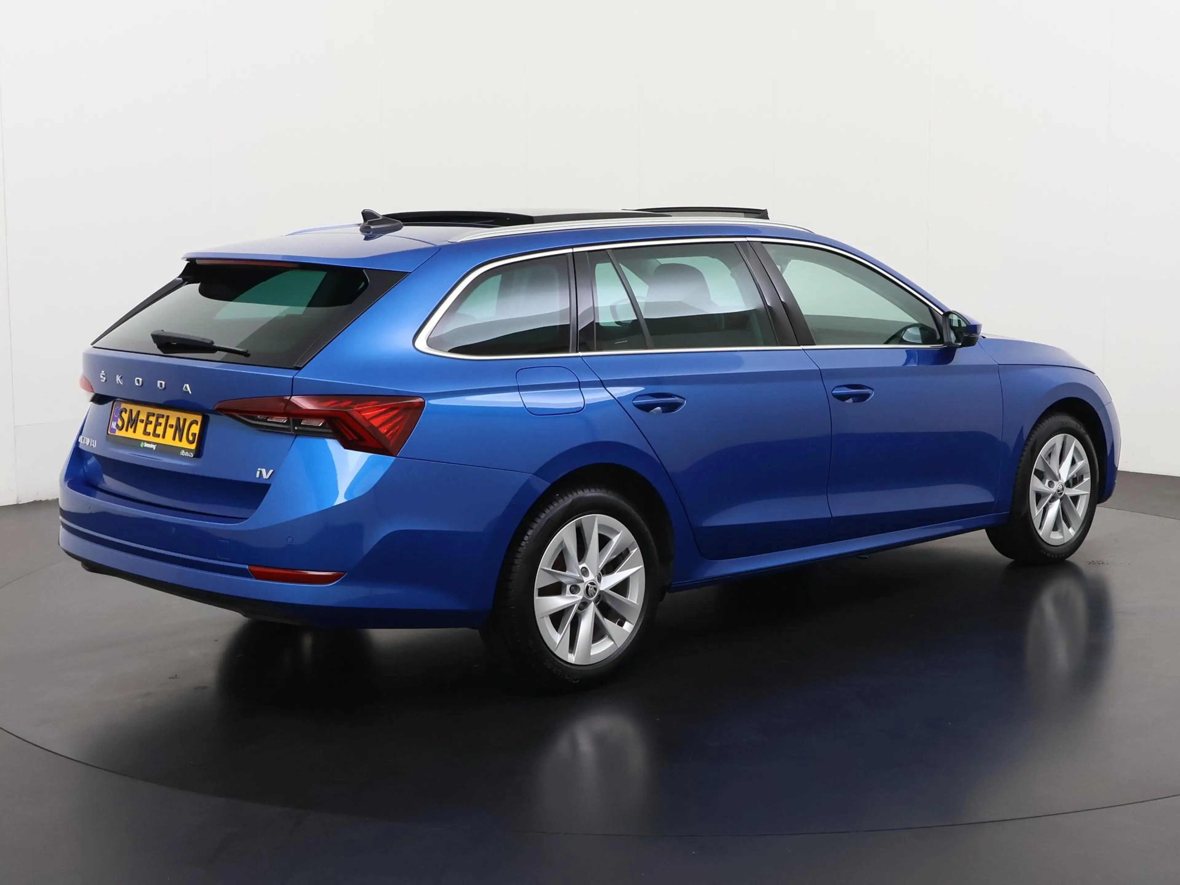 Skoda Octavia Combi 1.4 TSI iV PHEV Style | Panoramadak | Head U — photo 4